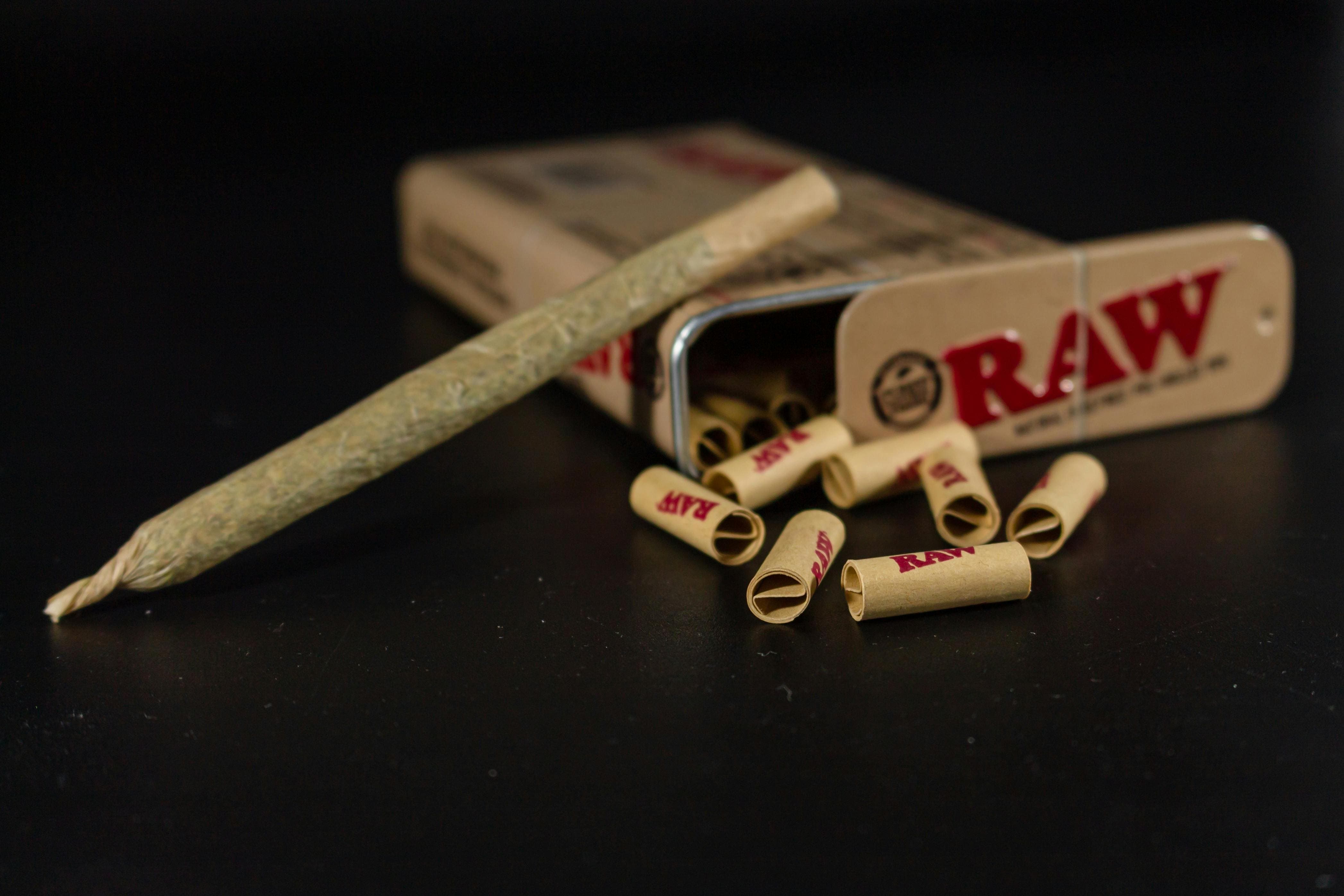What To Know About Flavored Rolling Papers Before Visiting A Local Tobacco Shop