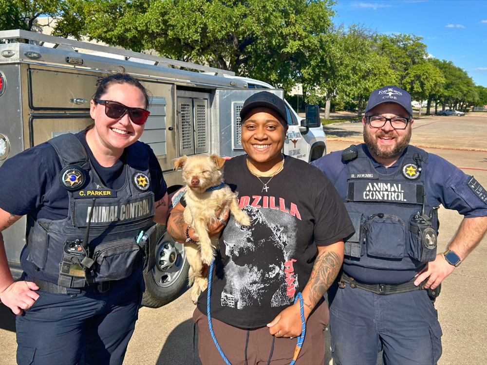 Officers Parker and Koenig with Carly and Sunnie