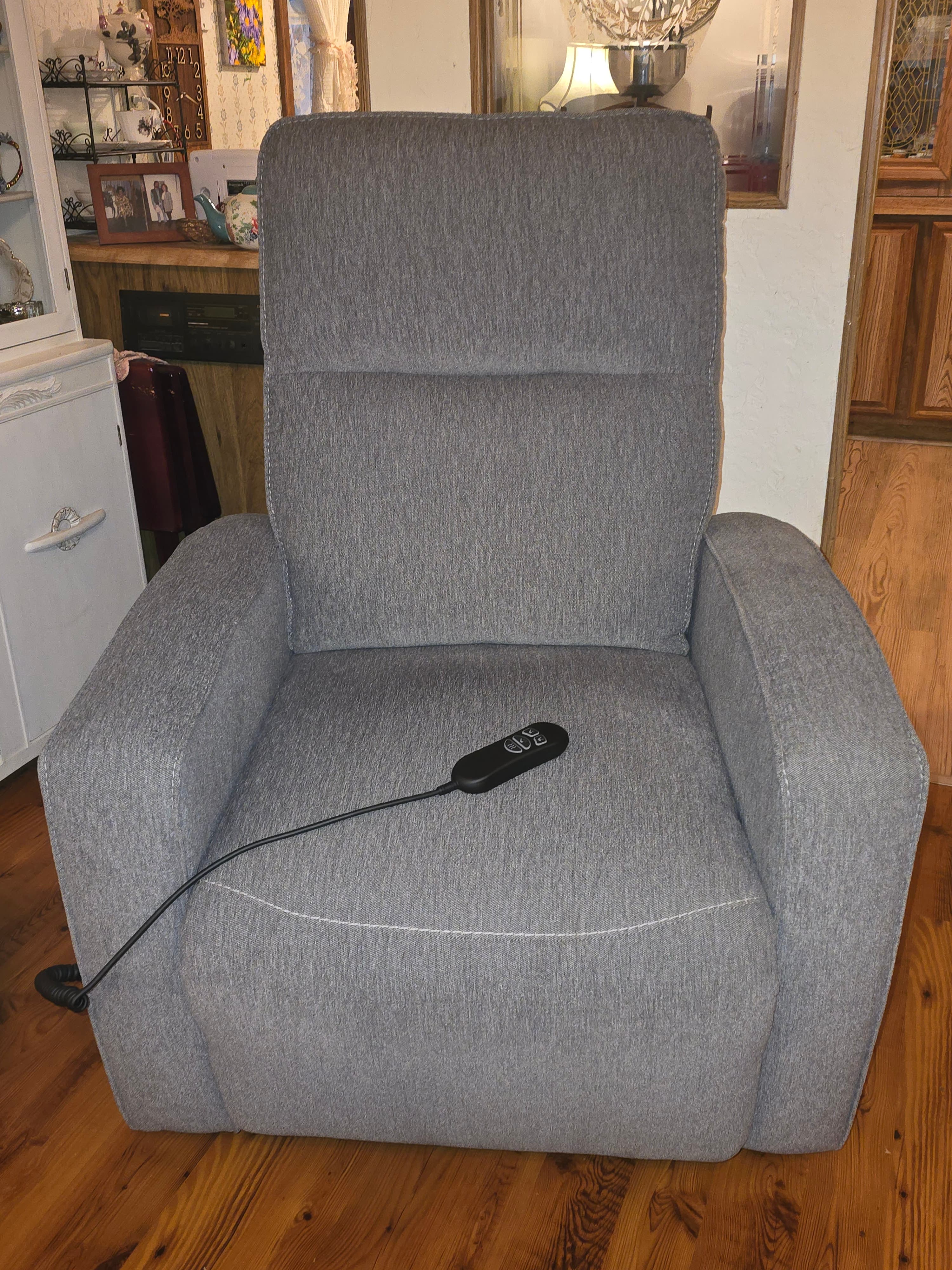 Recliner/Lift Chair needs a new home