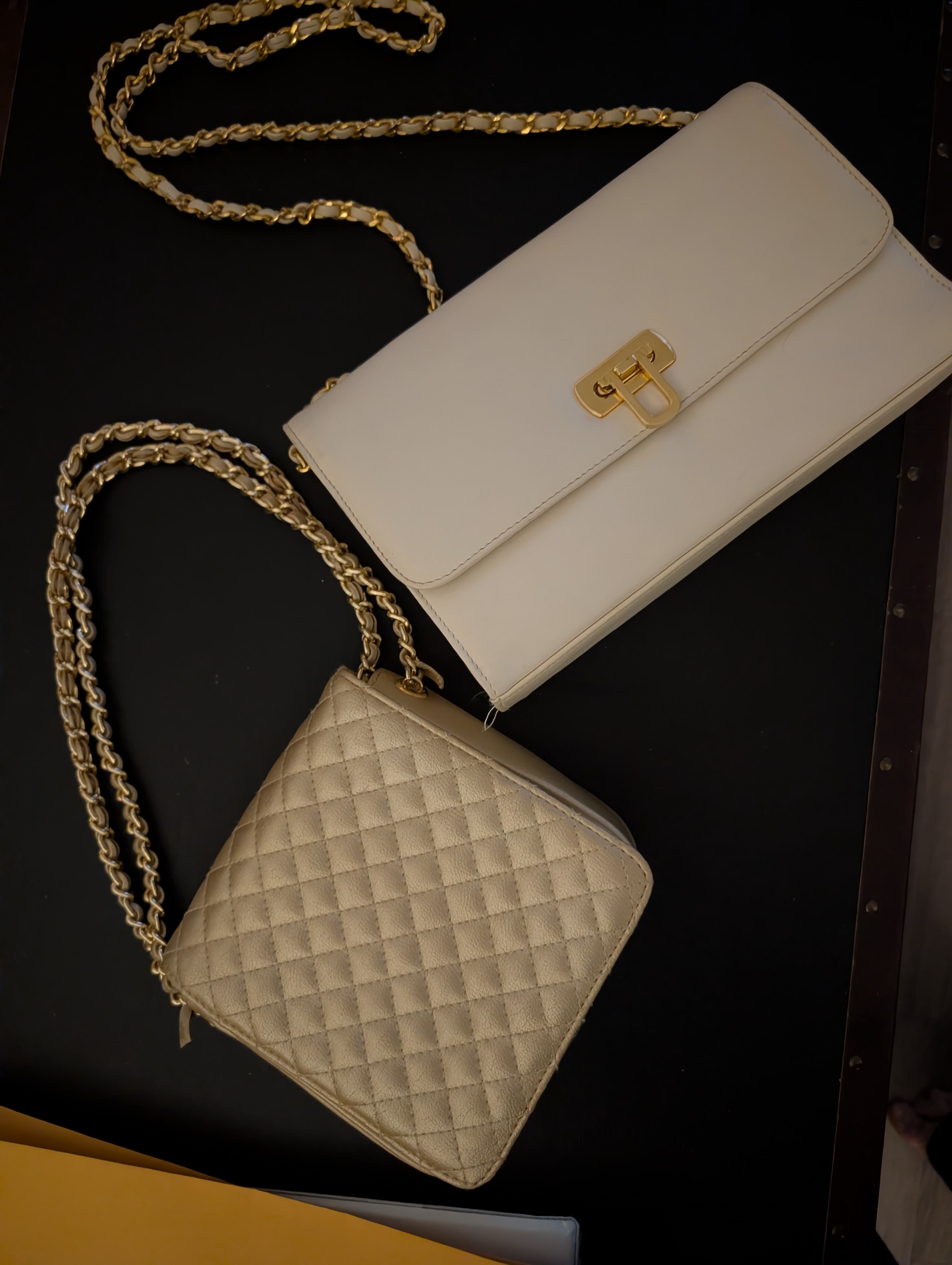 2 purses