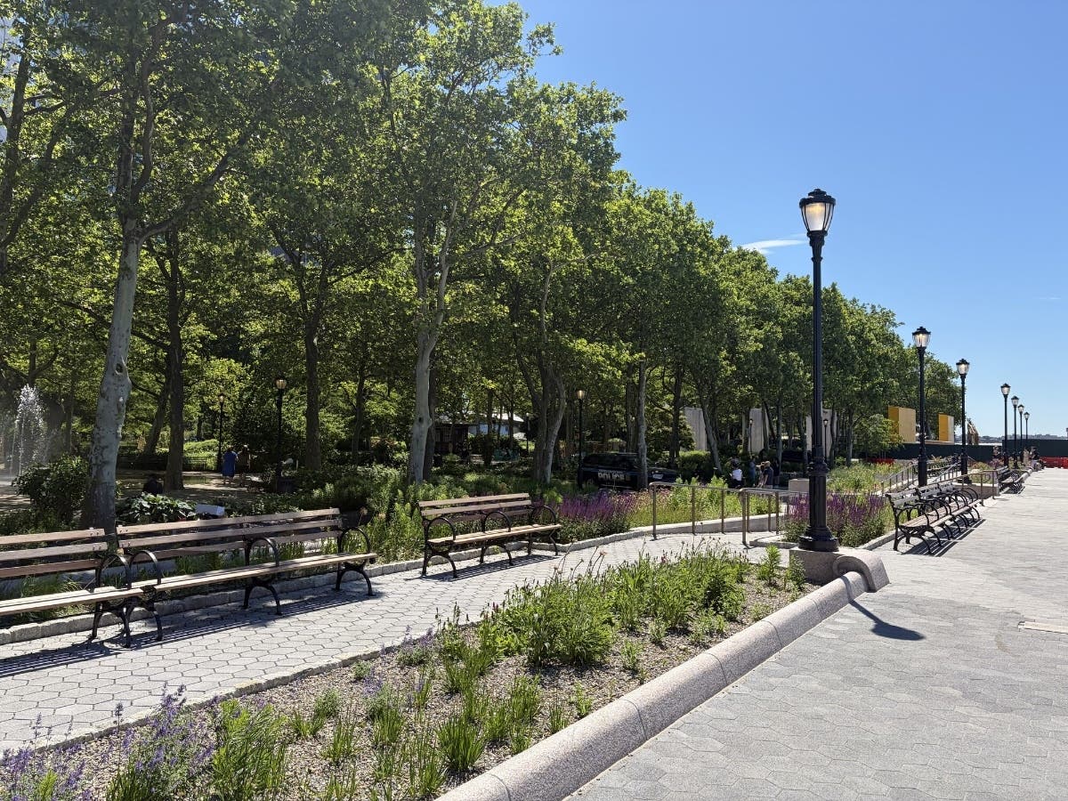 First phase of landmark $200 million project protects Lower Manhattan from rising seas and lays groundwork for comprehensive waterfront protection for 100,000 residents, 300,000 jobs and 12,000 businesses.