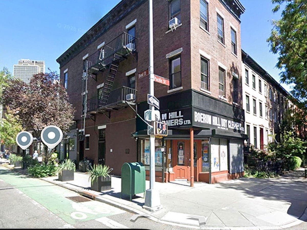 Brooklyn Dry Cleaner Plans Move As $10,000-A-Month Storefront Opens Up
