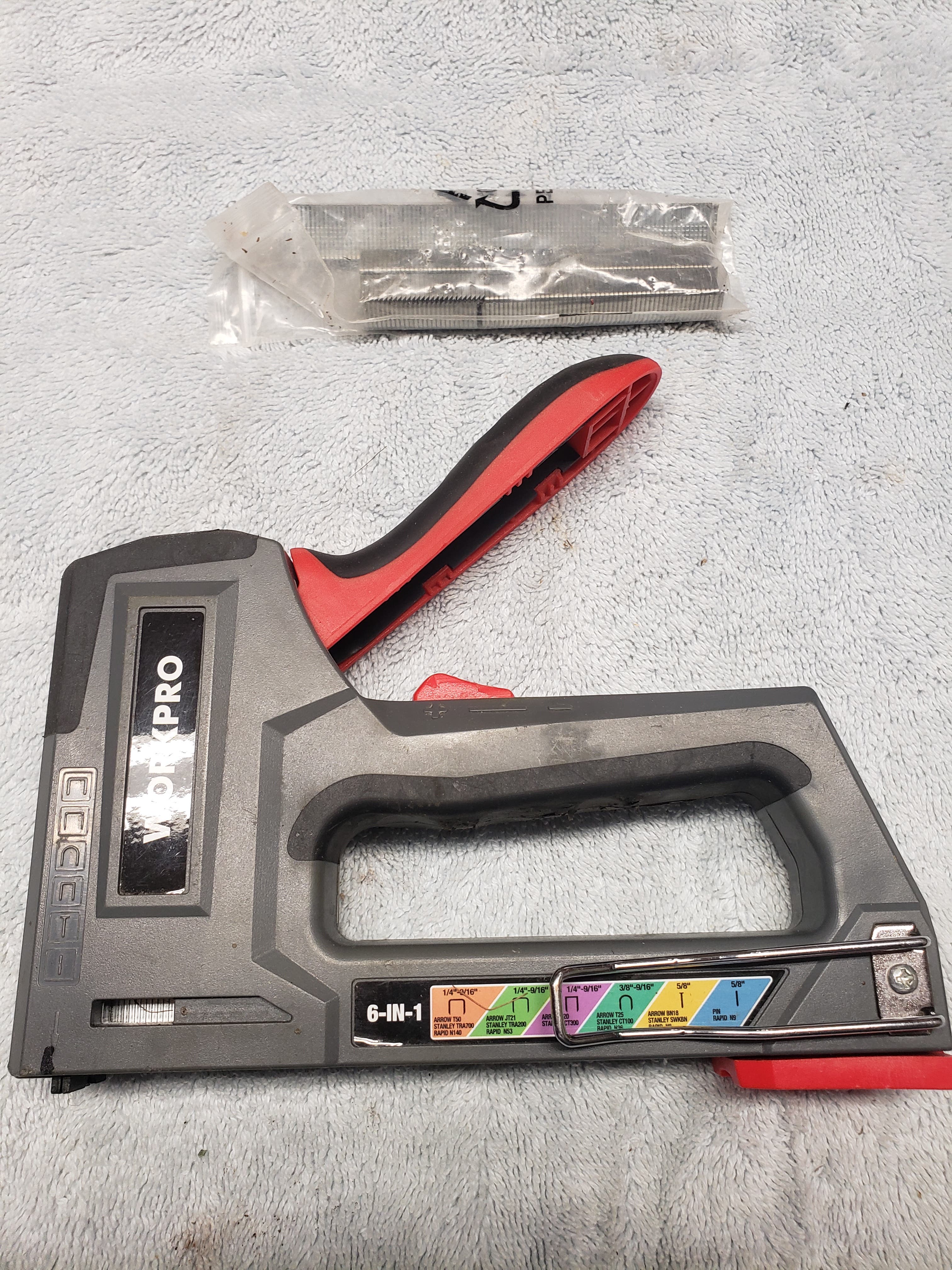WORKPRO Staple Gun - Manual Brad Nailer/Stapler