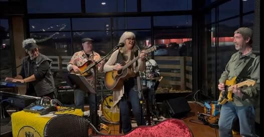 Saturday Night band with Boomerang Experiene
