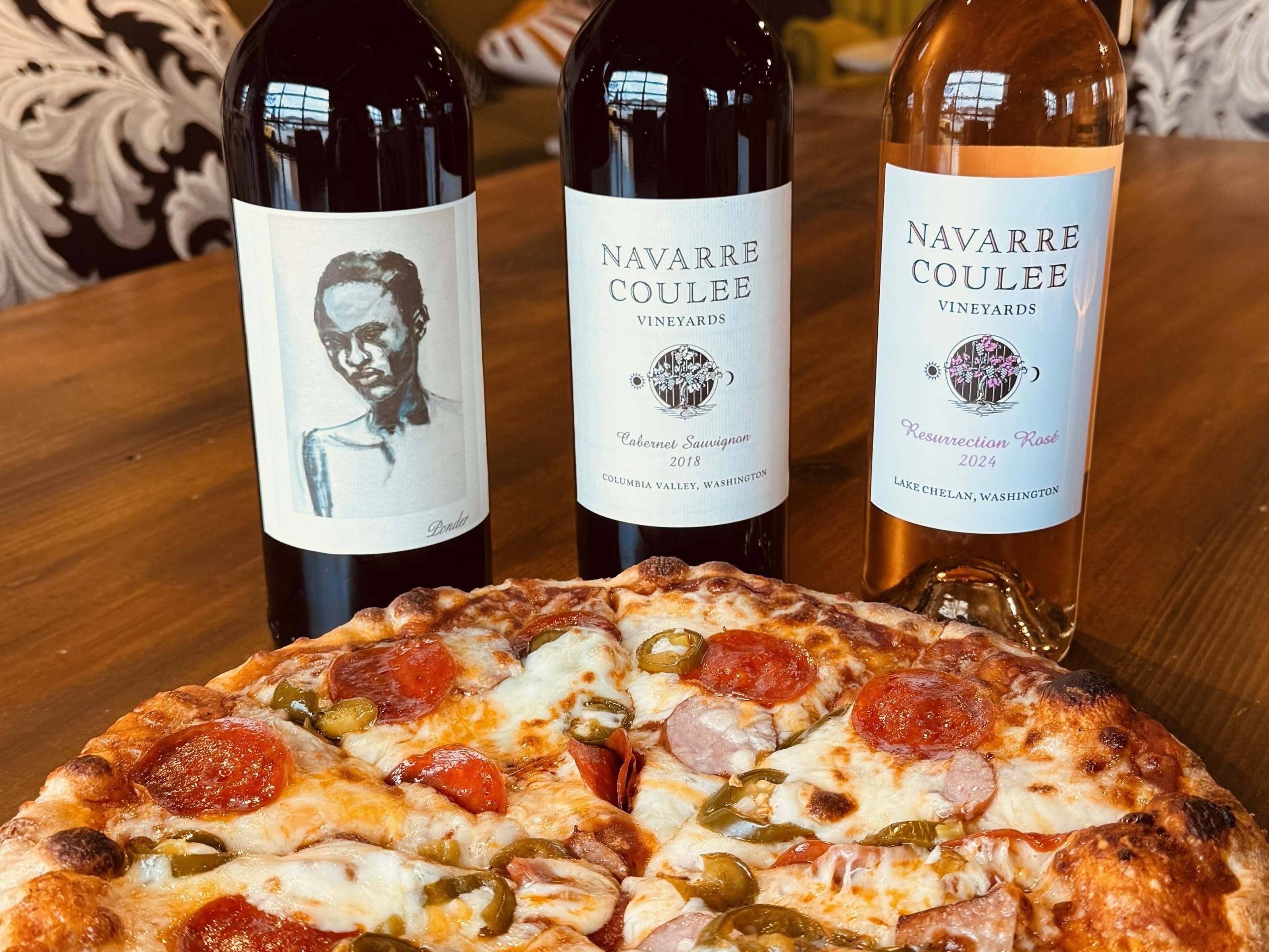 Wednesday = Wine + pizza combo at Navarre Coulee Winery