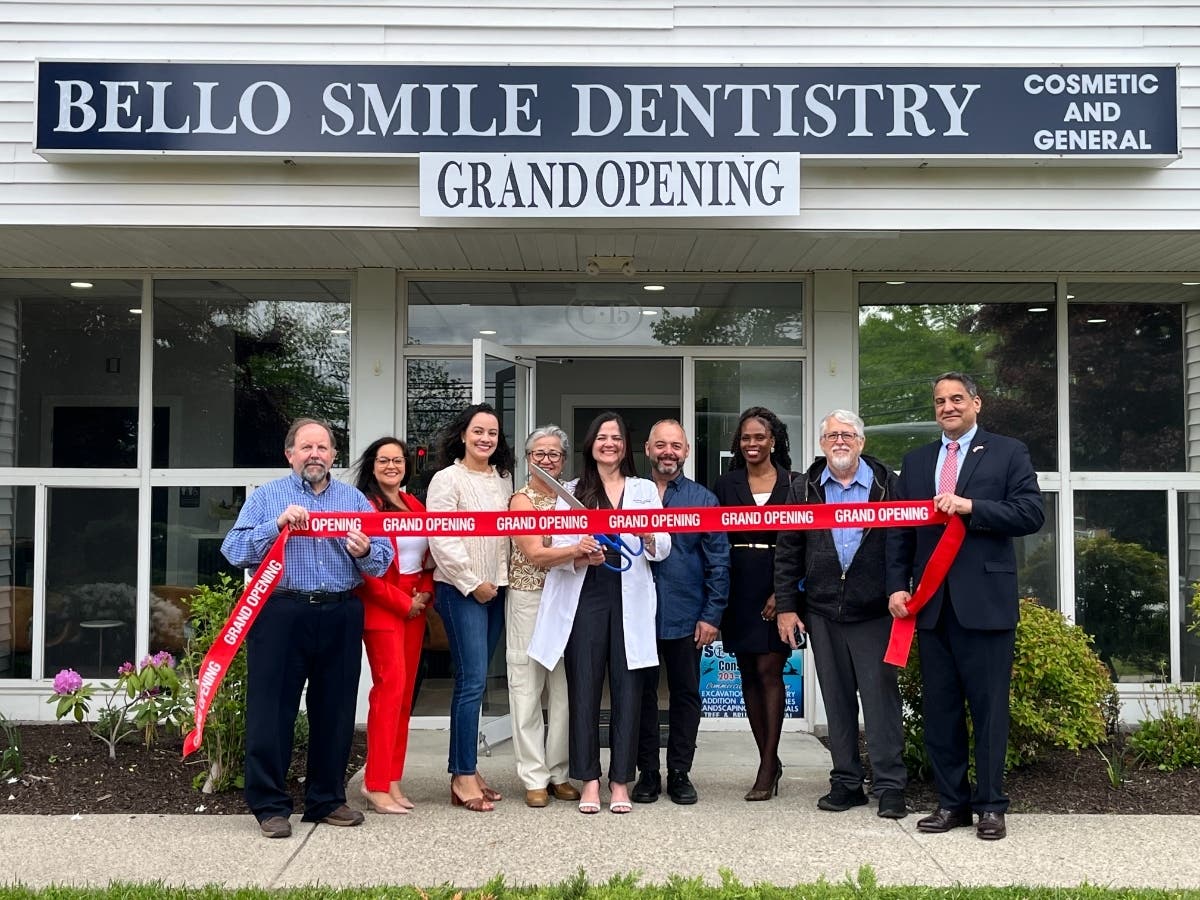 Brookfield officials and business leaders recently celebrated the opening of Bello Smile Cosmetic and General Dentistry on Federal Road.