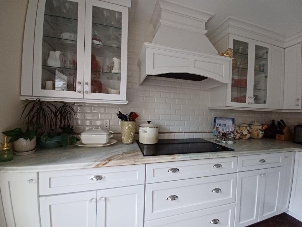 Professional kitchen backsplash tile installation in a Tampa home.