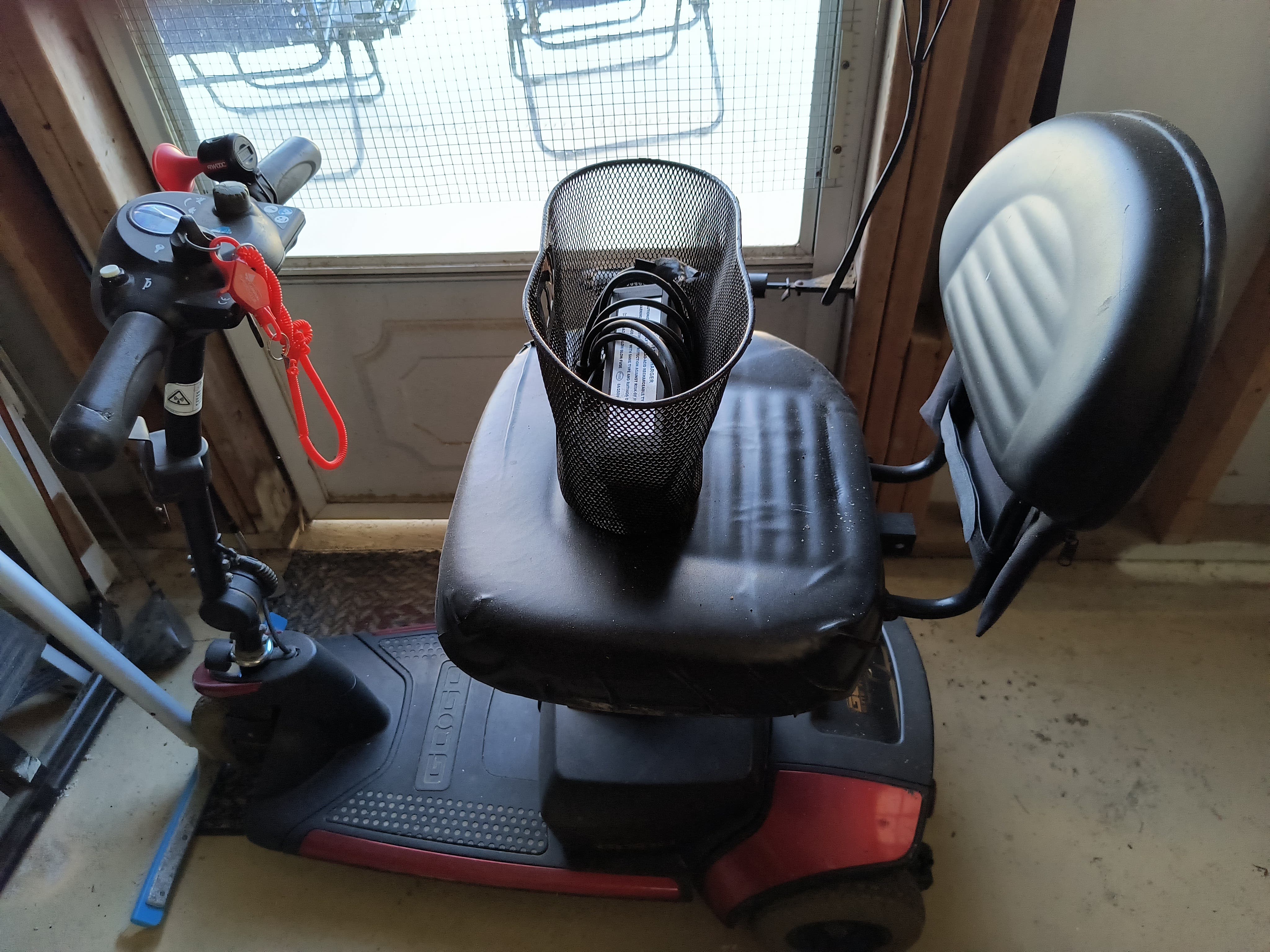 GoGo elite Pride scooter ready to go includes charger $250 dollars cash.