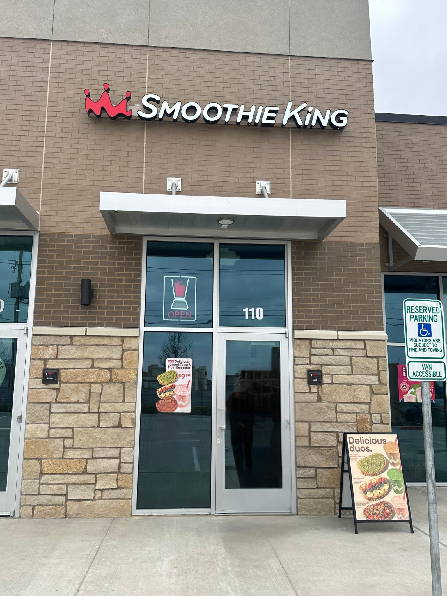 FREE Smoothies for a Year raffle and Ribbon Cutting 