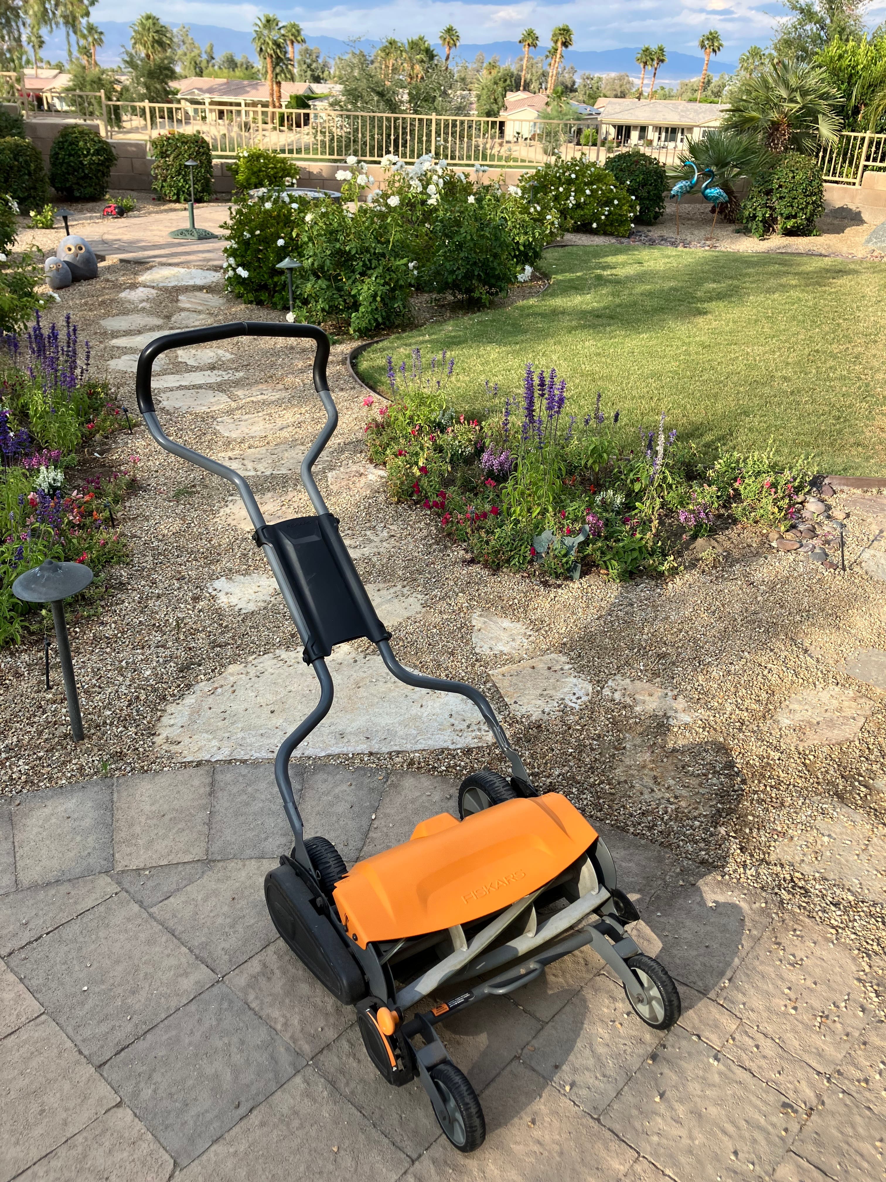Fiskars Mower