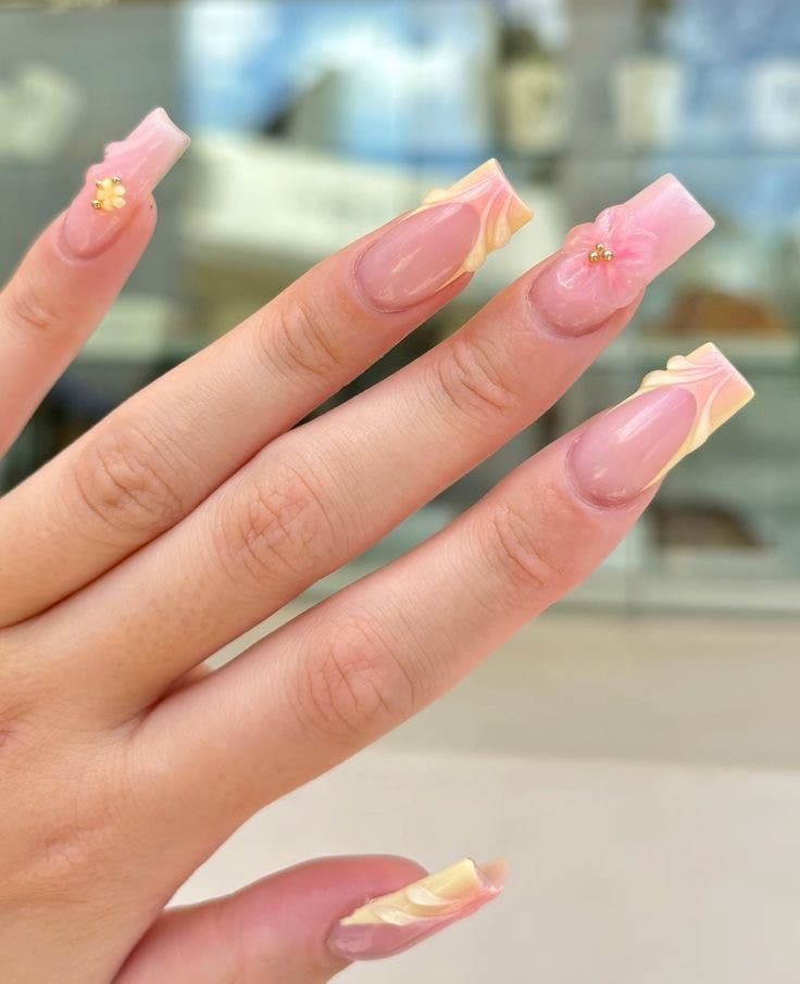 Blowdry & Manicure Special