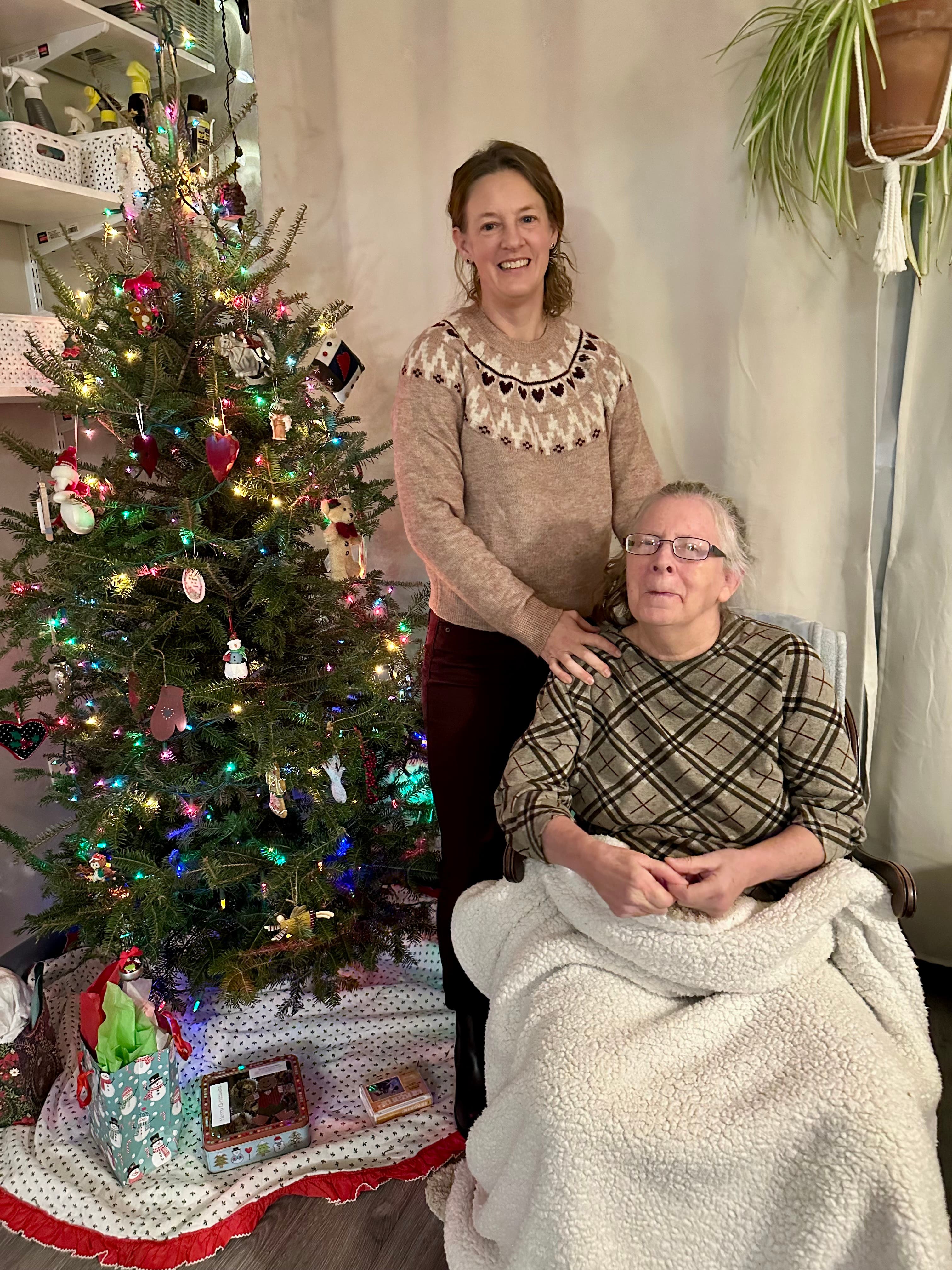 Wanted-Personal Care Attendant or Certified Nursing Assistant- Advanced Alzheimer's Care- Beverly