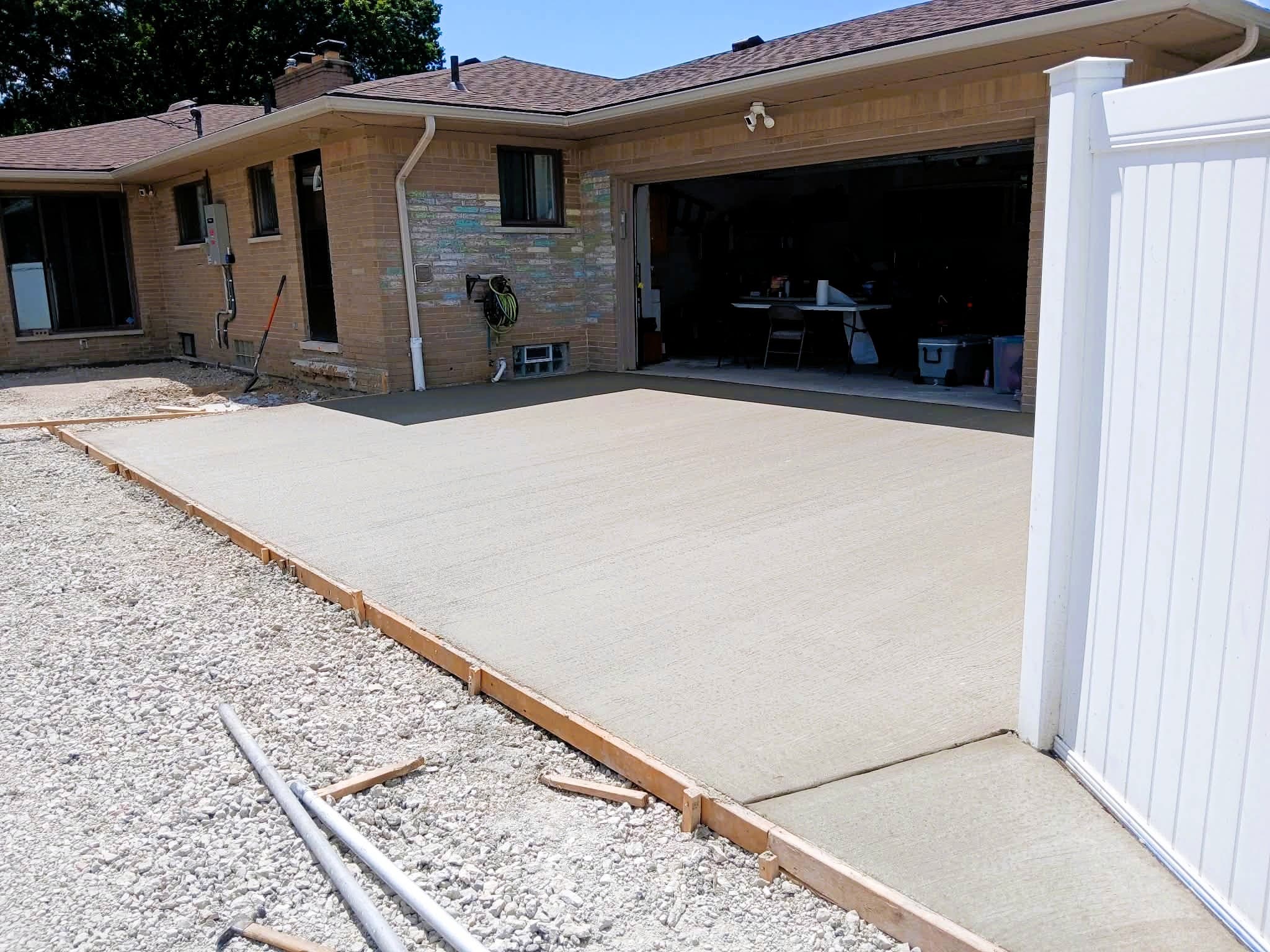 🚨 Metro Detroit Homeowners — Don’t Overpay for Concrete! 🚨