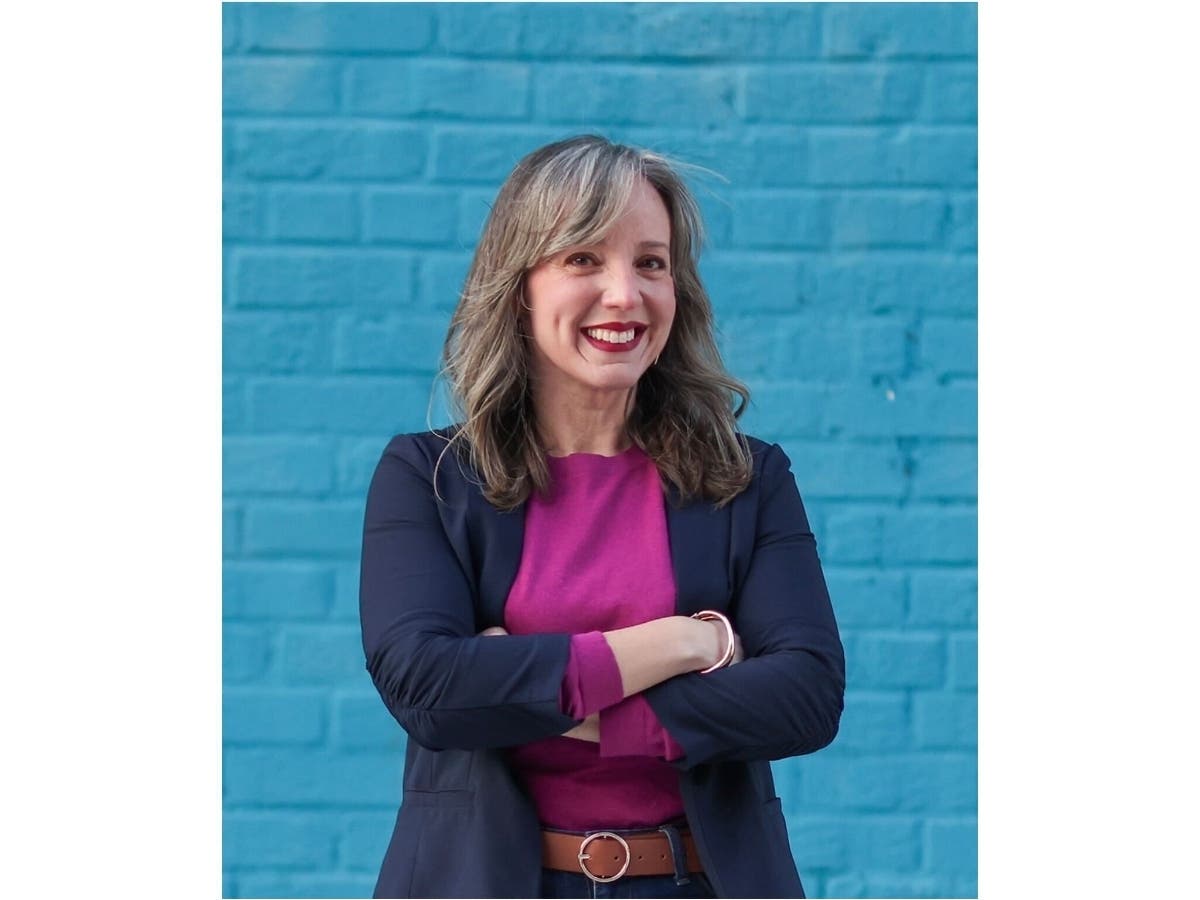 Democrat Sandy Marks won Alexandria's special City Council election, according to the Virginia Department of Elections' unofficial vote count. 