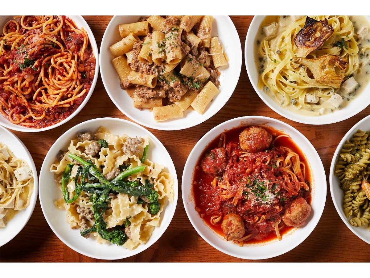 Hank's Pasta Bar will be giving guests free prosecco during a special grand opening celebration. 