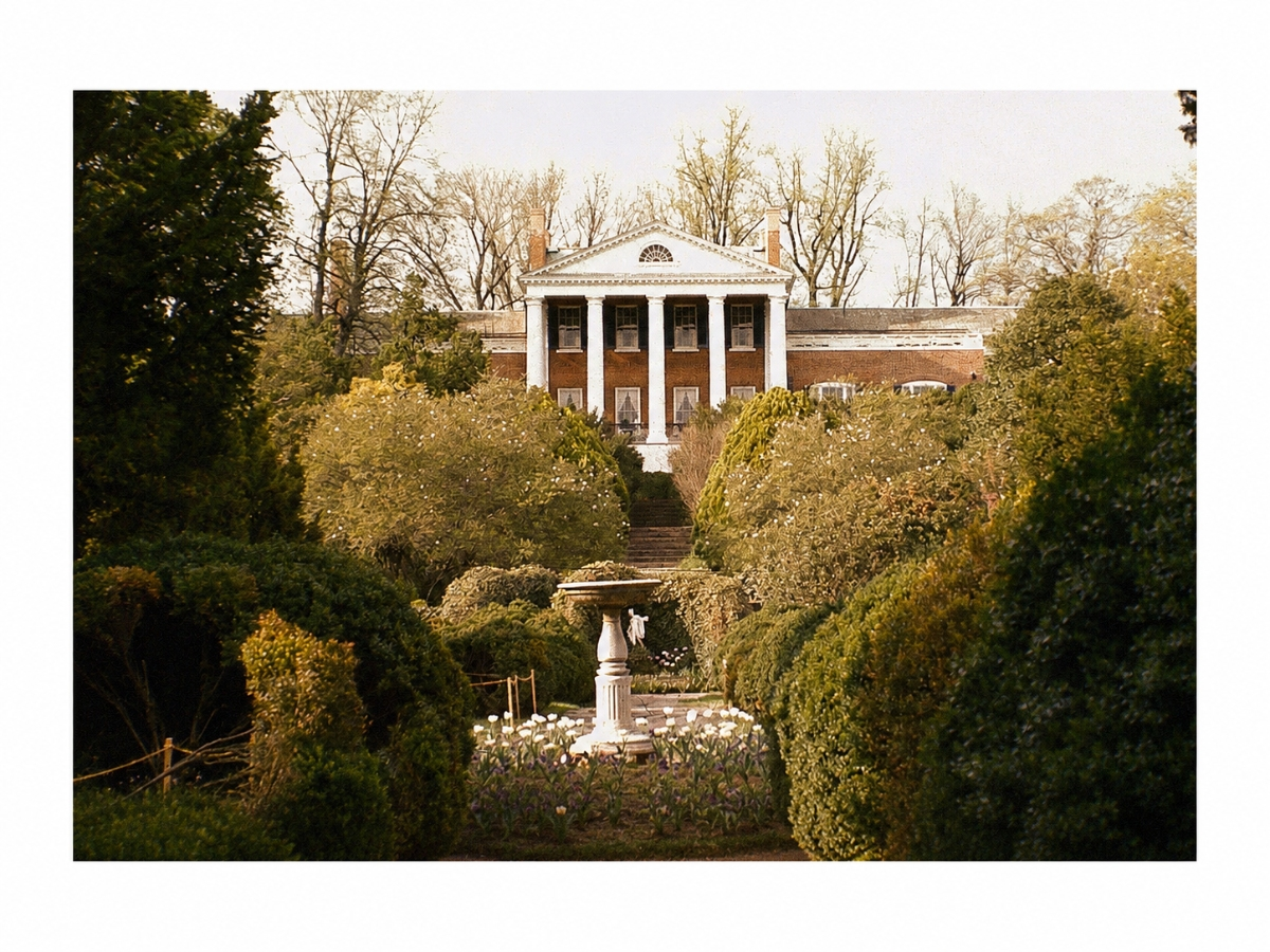 President James Monroe lived in Oak Hill in Loudoun County for more than 2 decades. 