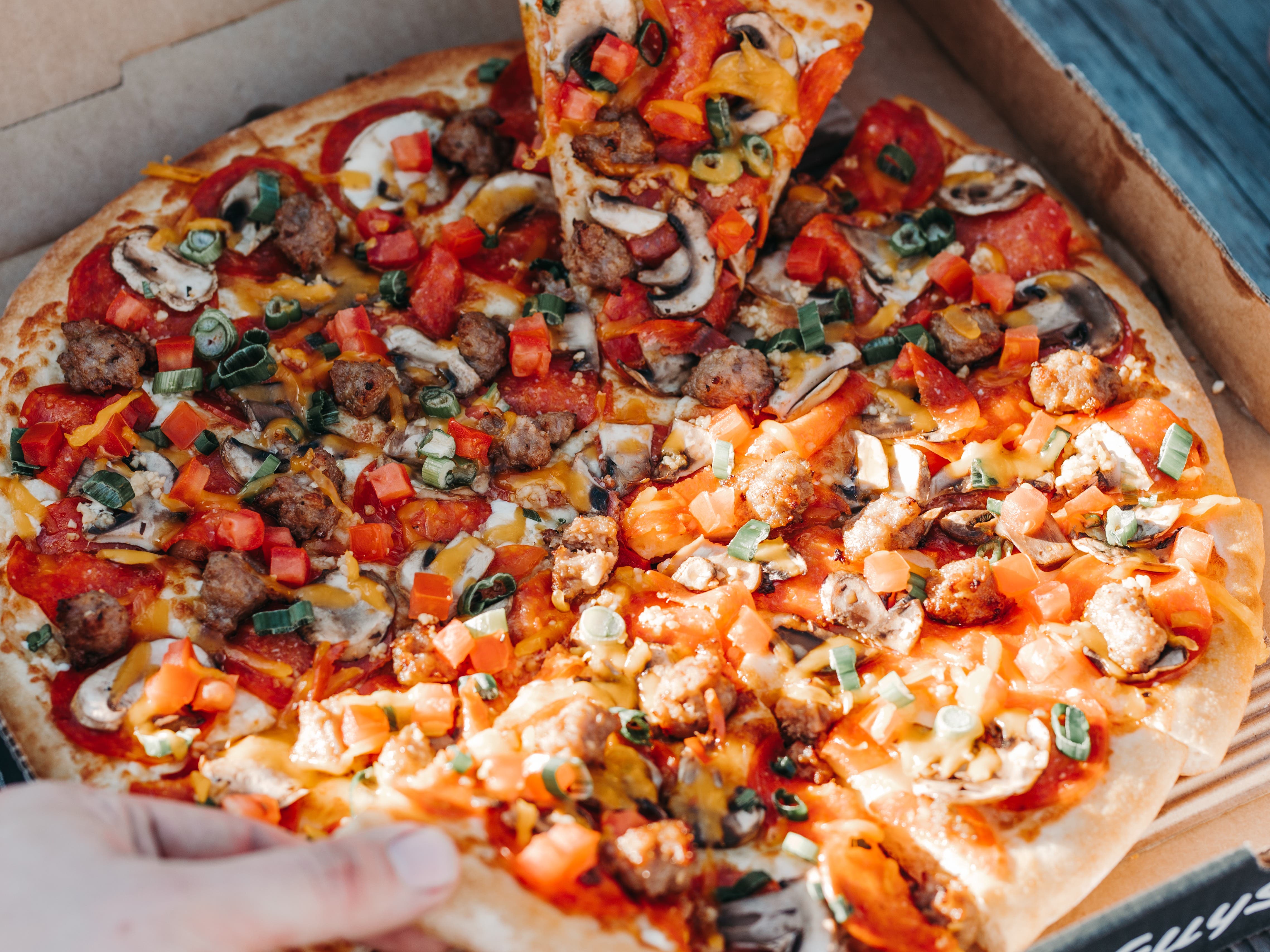 Pizza Guys’ Next Generation of Ownership Arrives in Anaheim with New Restaurant
