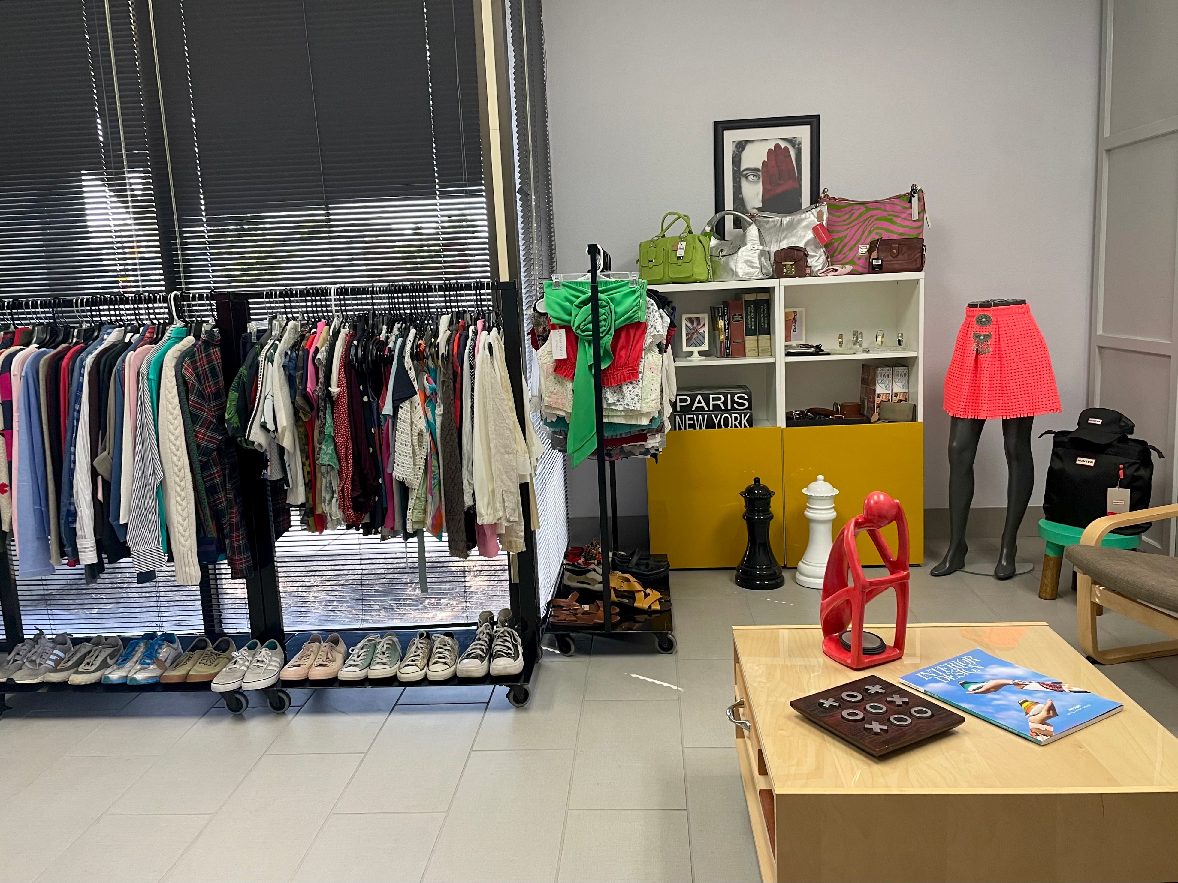 Happening Now: DESIGNER & Vintage CLOSET SALE: Valentino, Missoni, Y2K Vintage