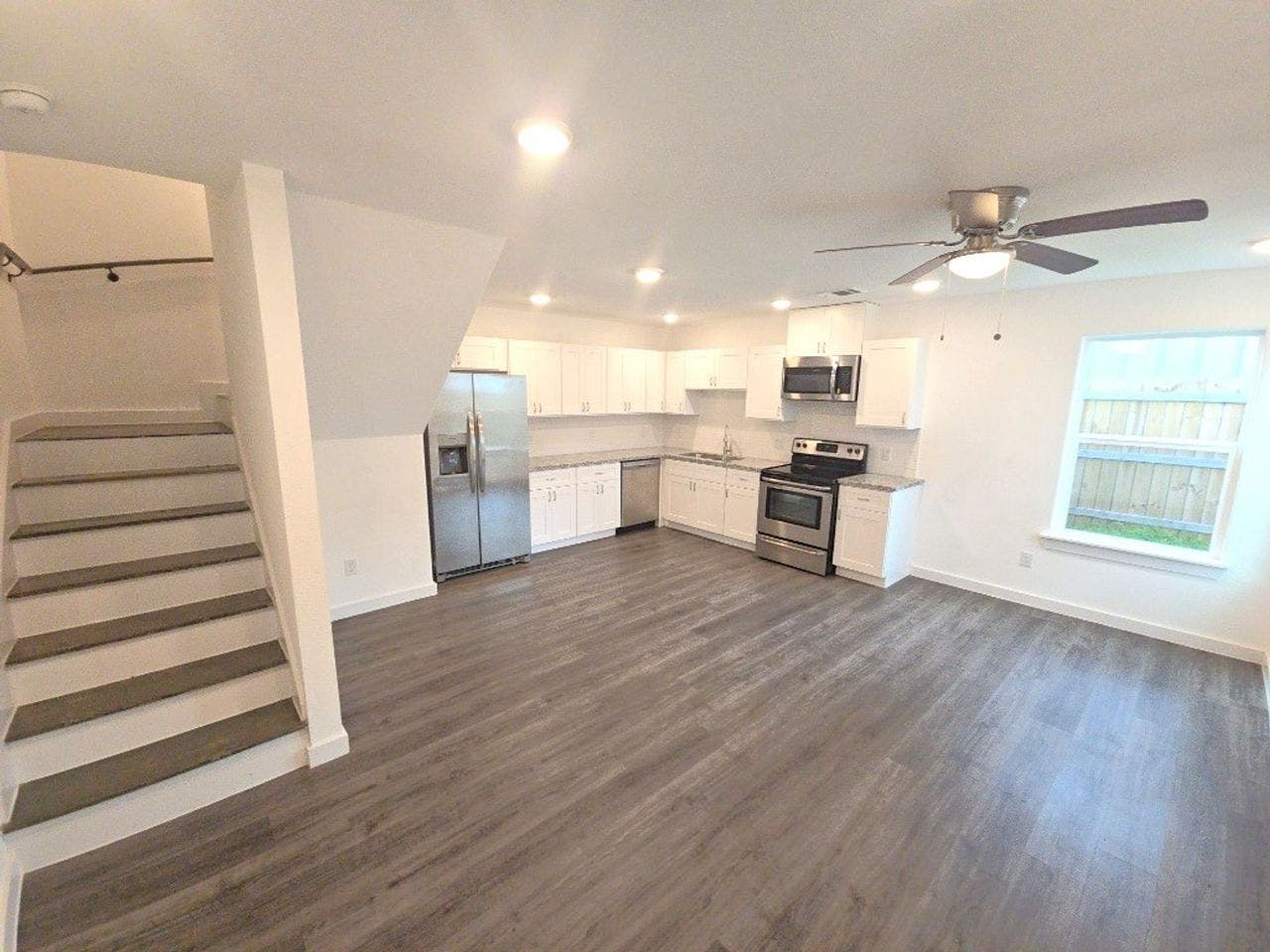 Spacious #3 Bed/ 2 Bath home for Rent