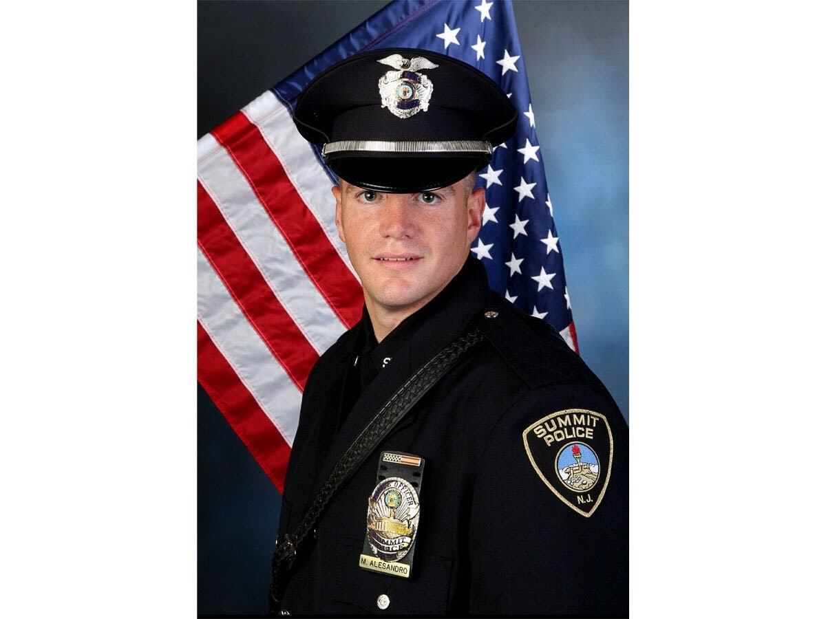 Summit Police Officer and military veteran promoted.