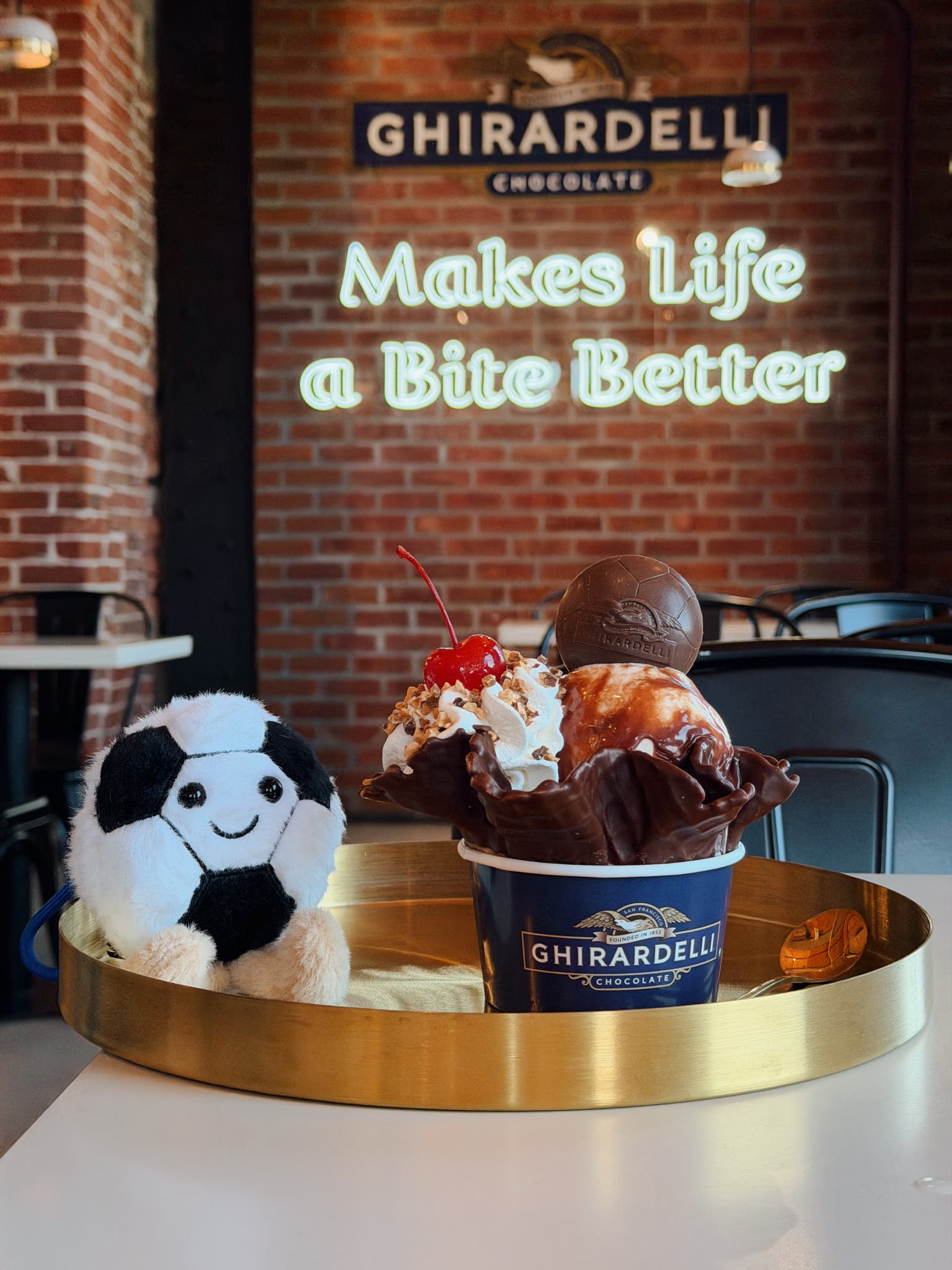 Ghirardelli Waffle GOOOOAL Sundae