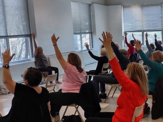 Mat Yoga with New Horizons at Ashbridge