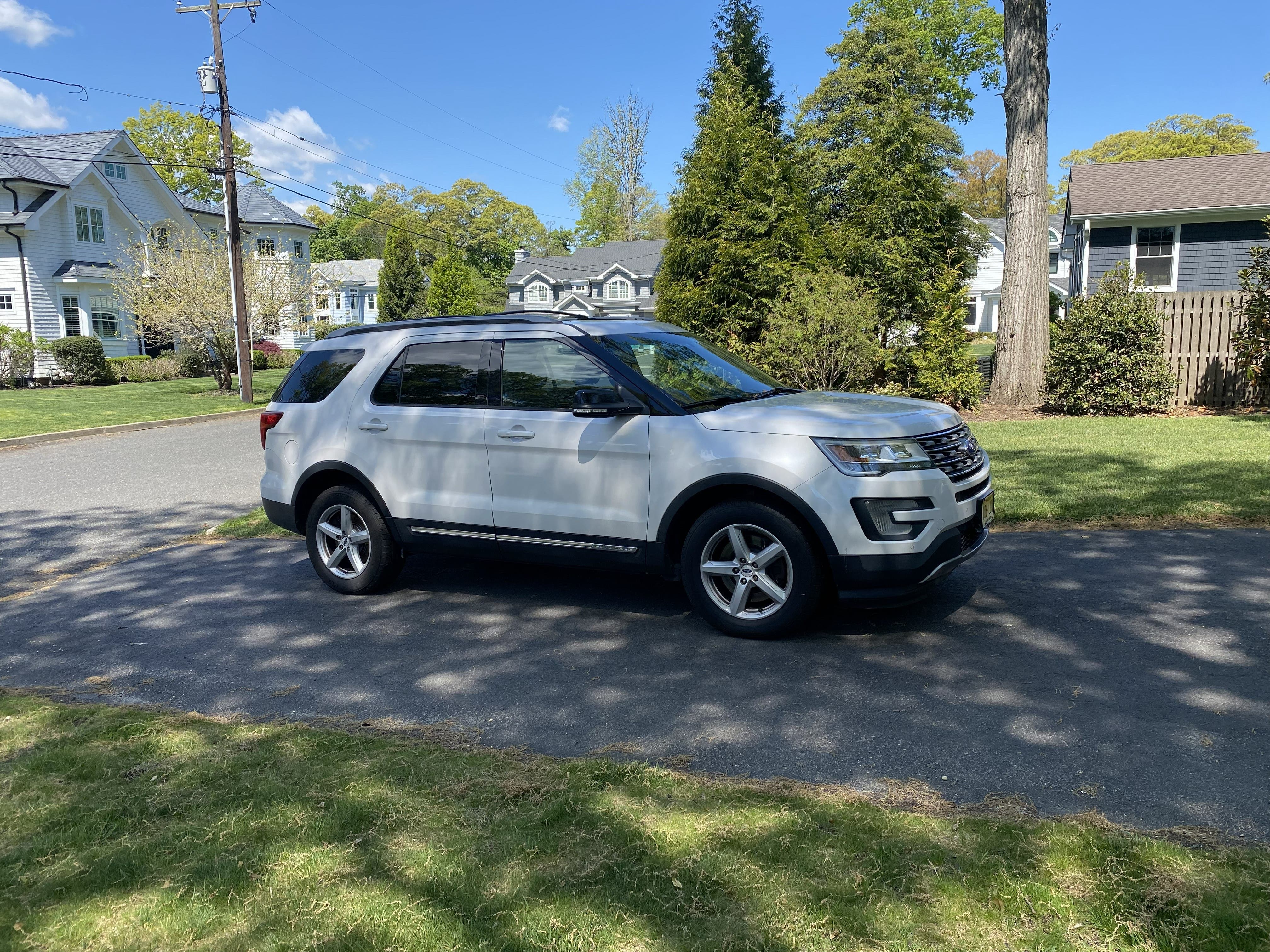 Ford Explorer 2016 XLT Mint Condition