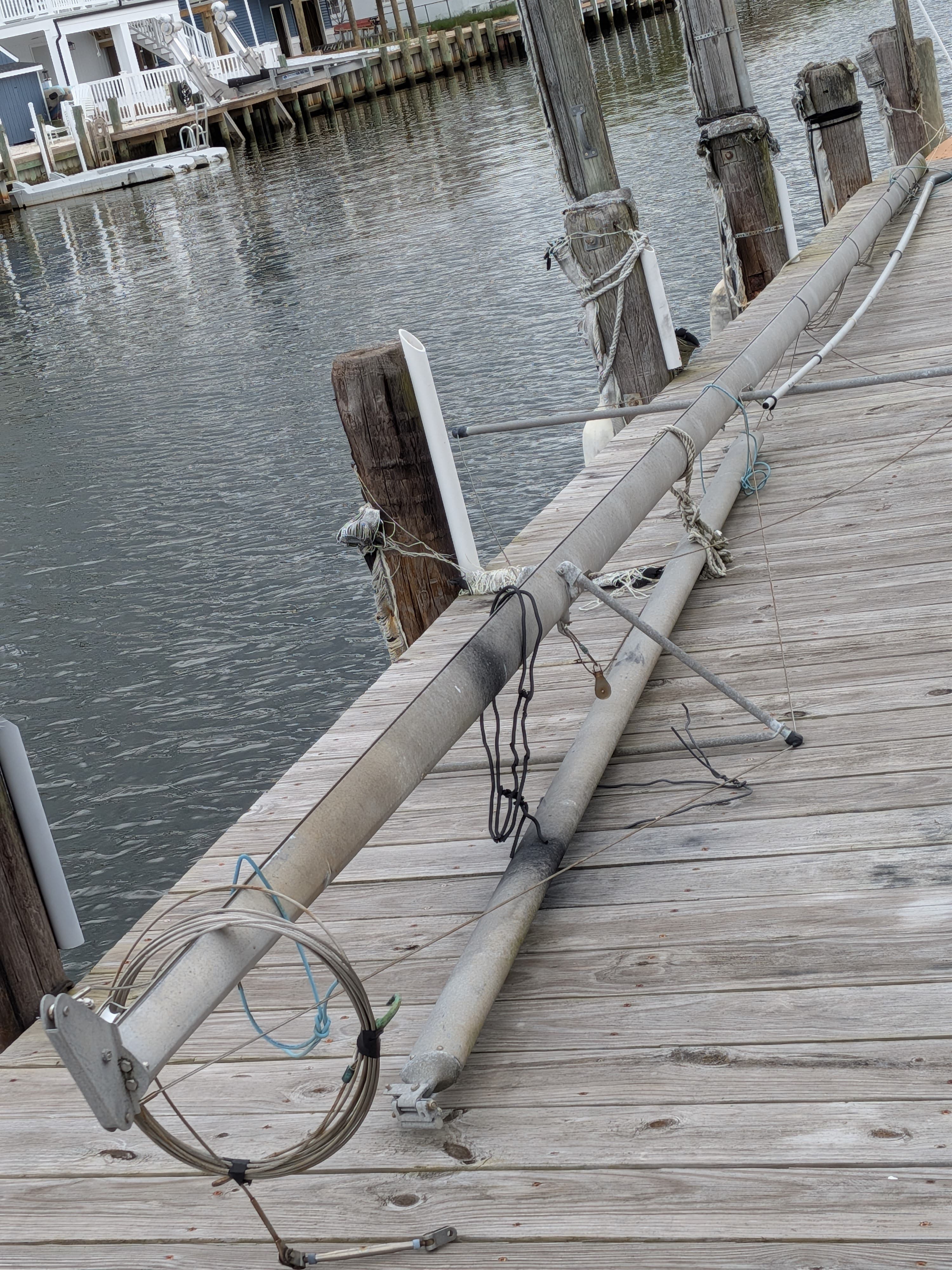 Mast Sailboat 32 ft