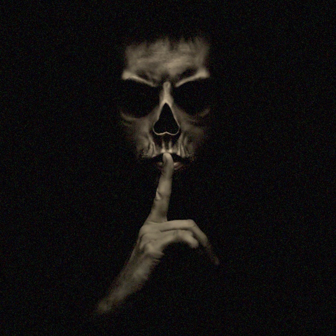 The Séance: Live (and dead) in Chicago