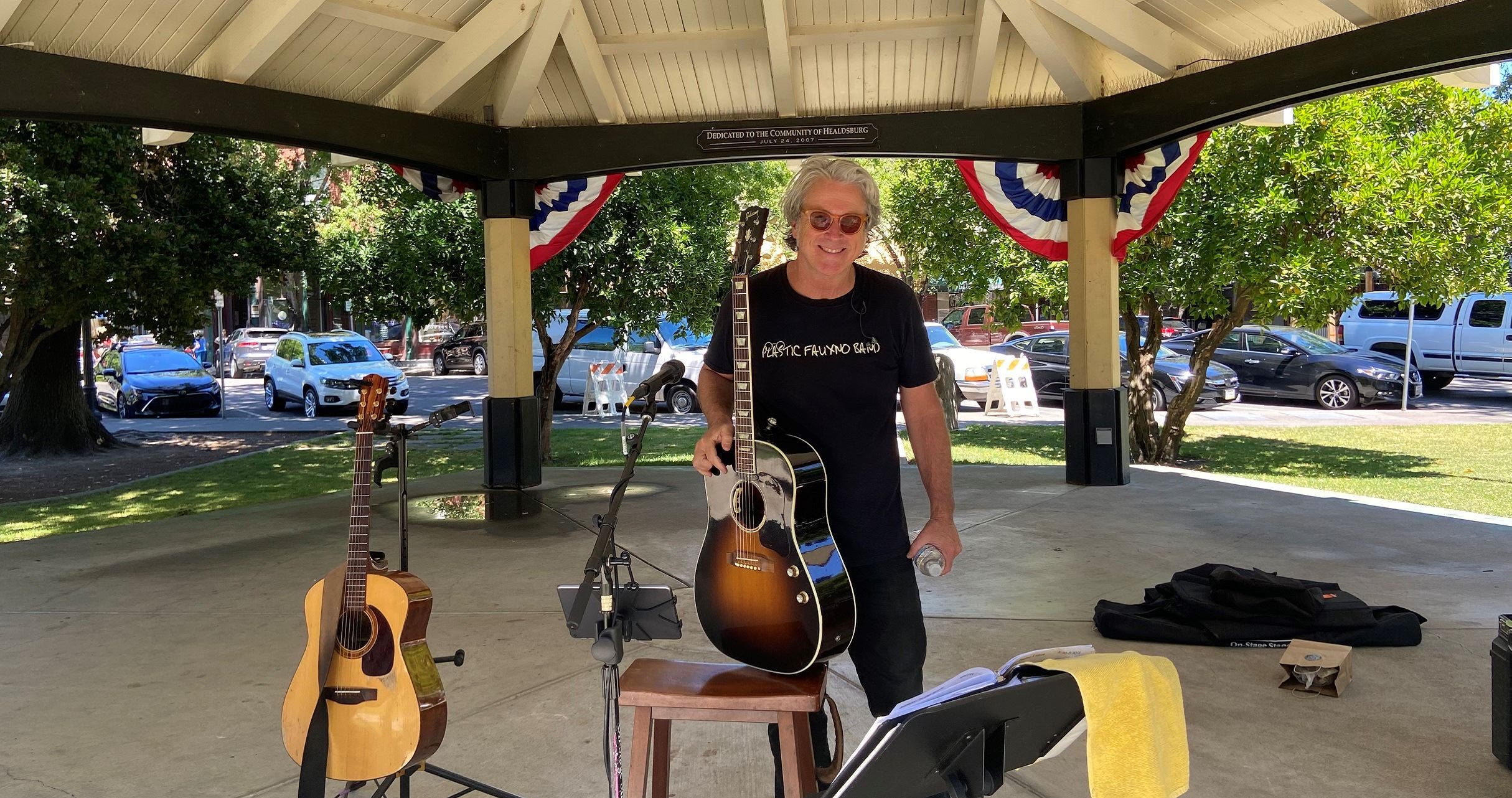 Sundays in the Plaza: Drew Harrison / Beatles Unplugged (Beatles Tribute)