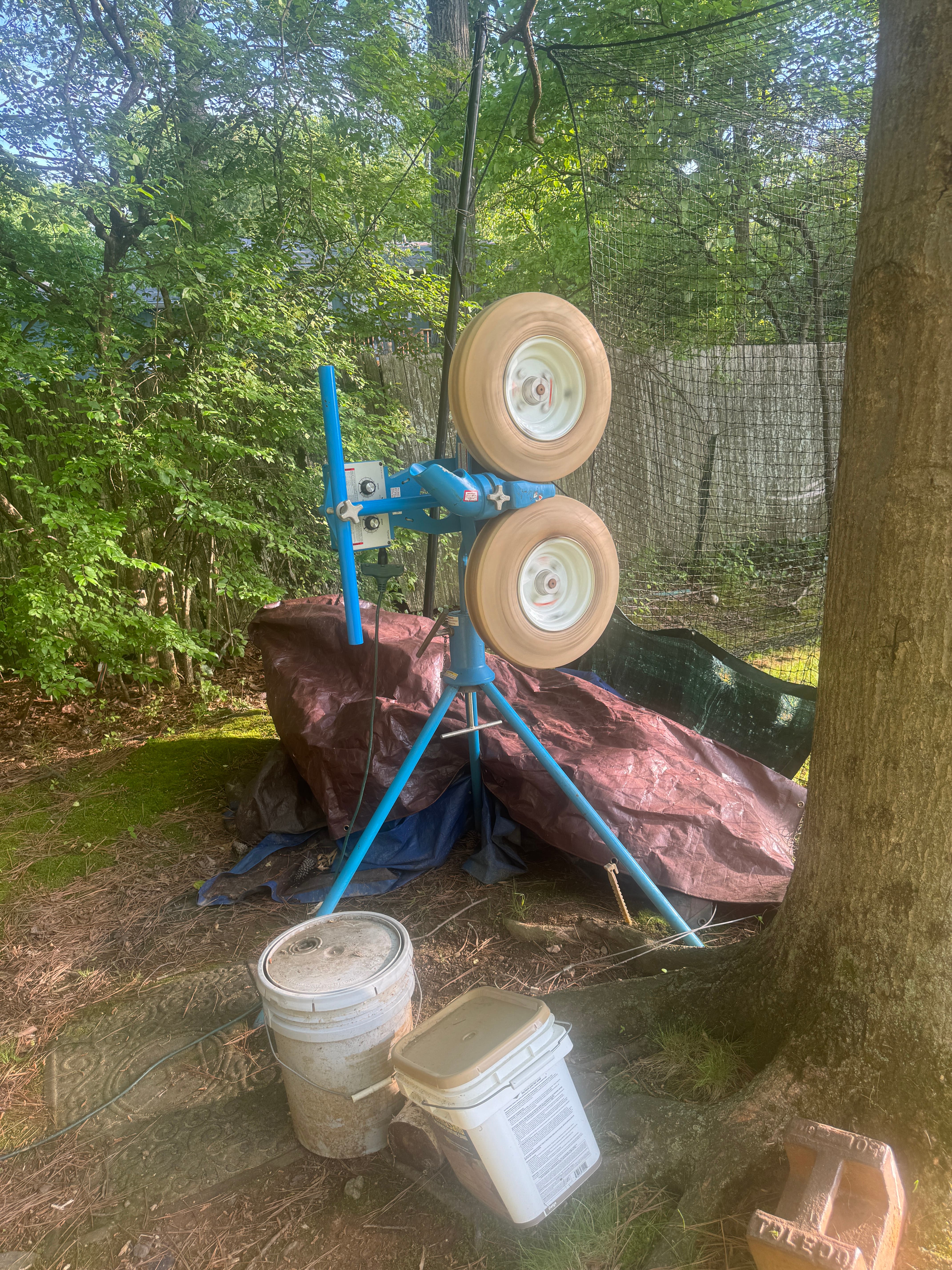 JUGS Super Combo Dual-Wheel Pitching Machine