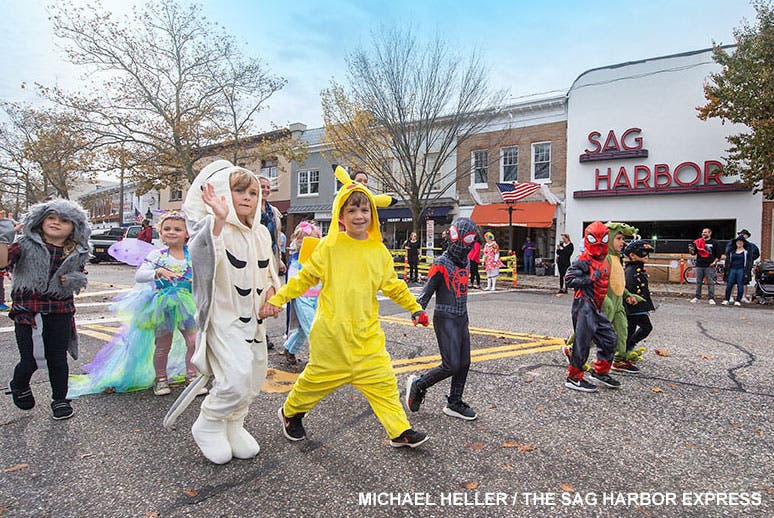 Rag A Muffin Halloween Parade🎃