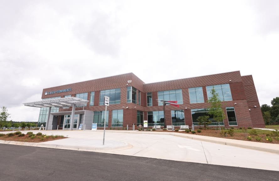 Kaiser Permanente celebrates ribbon cutting for new Medical Center in Coweta County