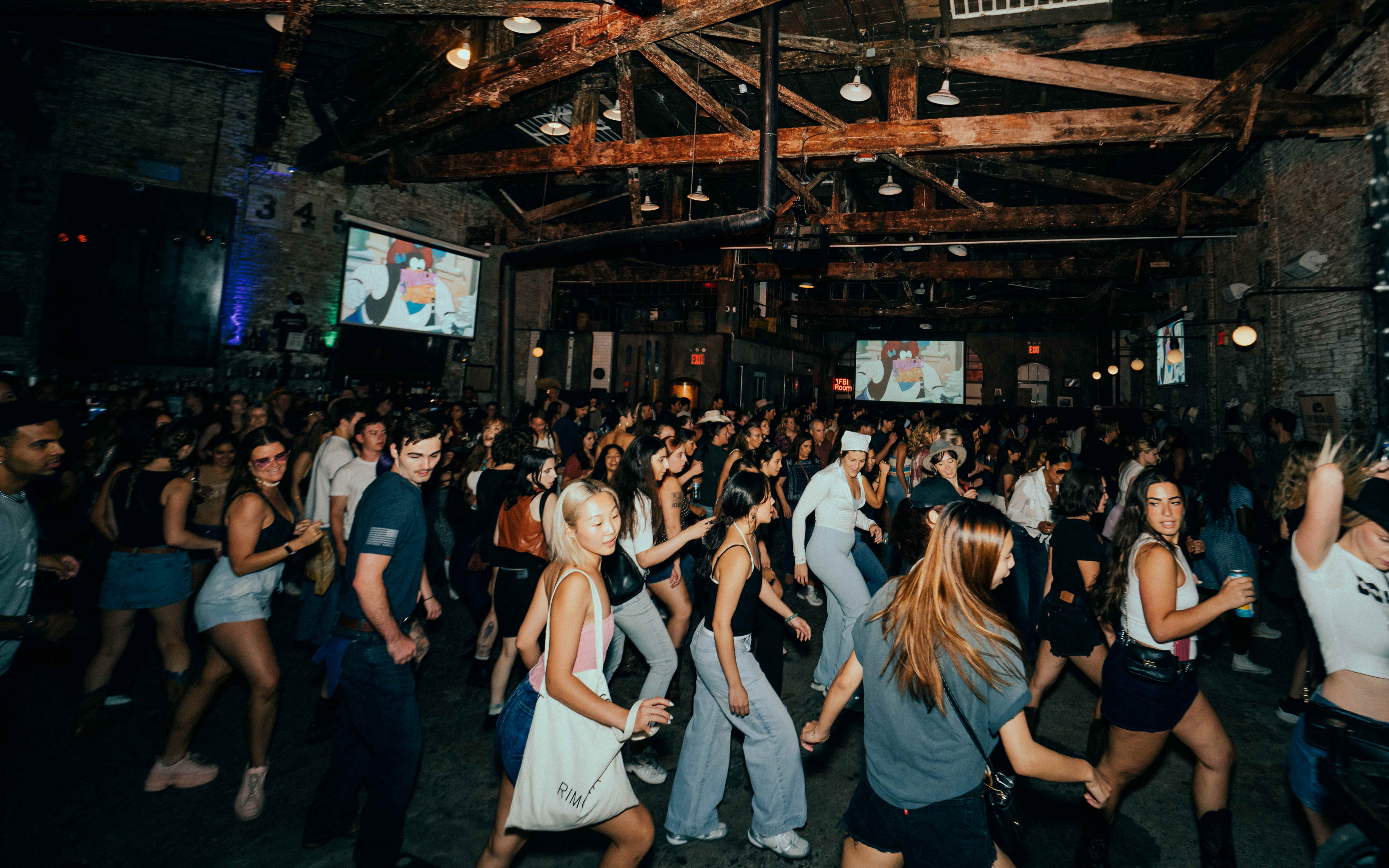 Molly & June's Honky Tonk: Line Dance Classes & Live Country Music