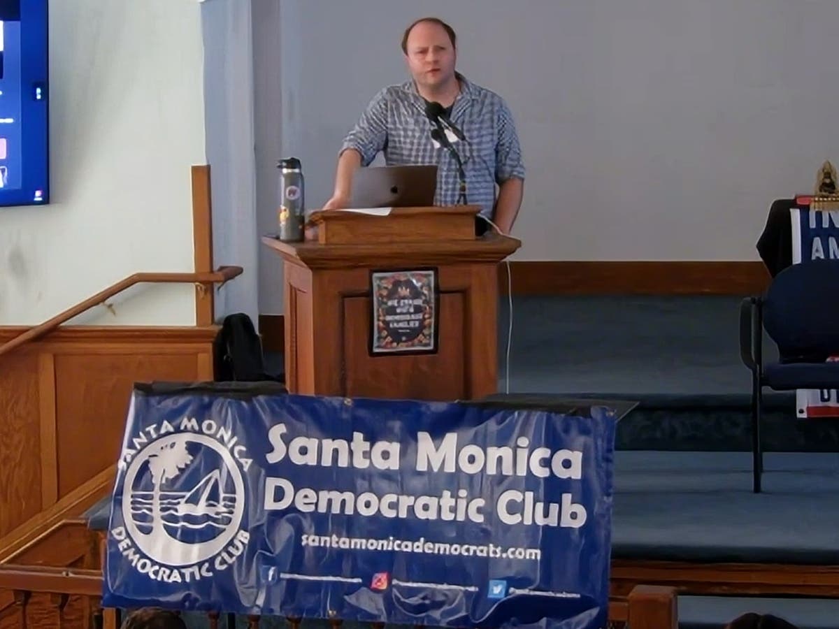 Santa Monica Democratic Club President Jon Katz hosts the club's endorsement meeting Wednesday, Aug. 26, 2026, at the Church in Ocean Park.