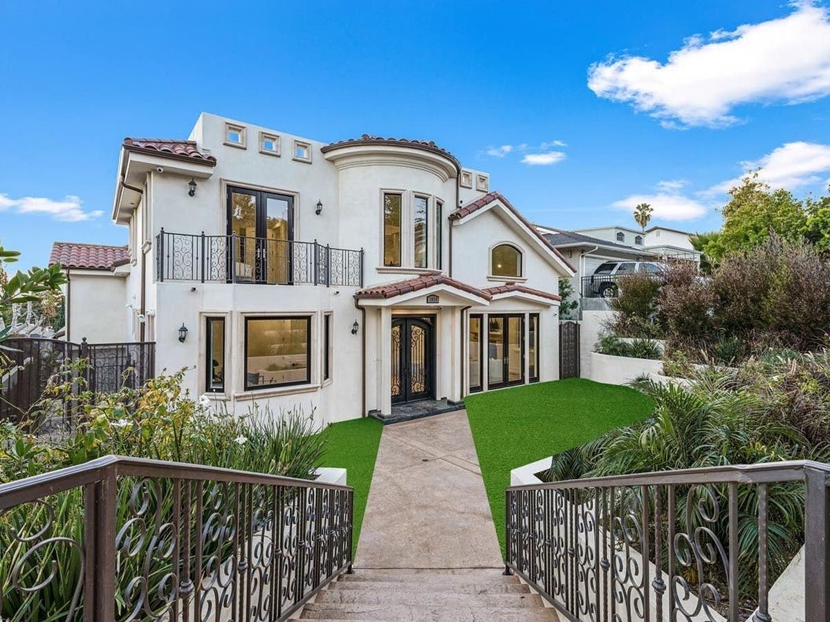 Resolutions Living, a rehabilitation facility in the 1000 block of Berkeley Street in Santa Monica, where model Presley Gerber was found dead Sunday morning.
