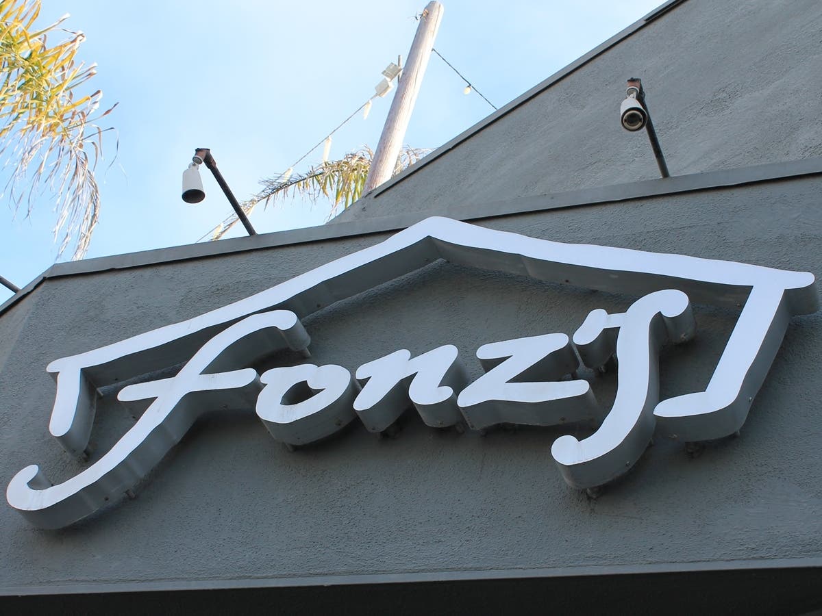 Fonz's Returns To Manhattan Beach For 5 Sold-Out Nights