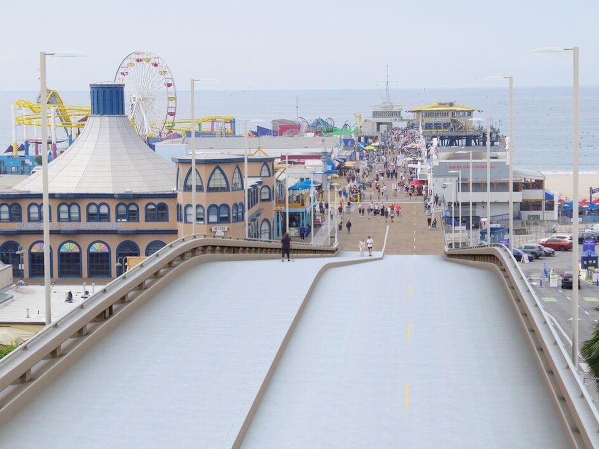 A city rendering shows the planned replacement for the Santa Monica Pier bridge, which will feature a wider pedestrian walkway, new lighting and railings.