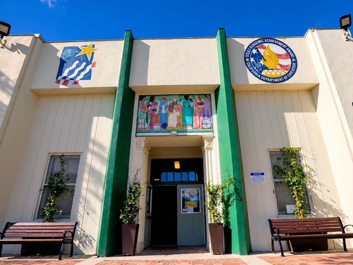 Long Beach School Board To Vote On Closing 2 Elementary Schools Wednesday