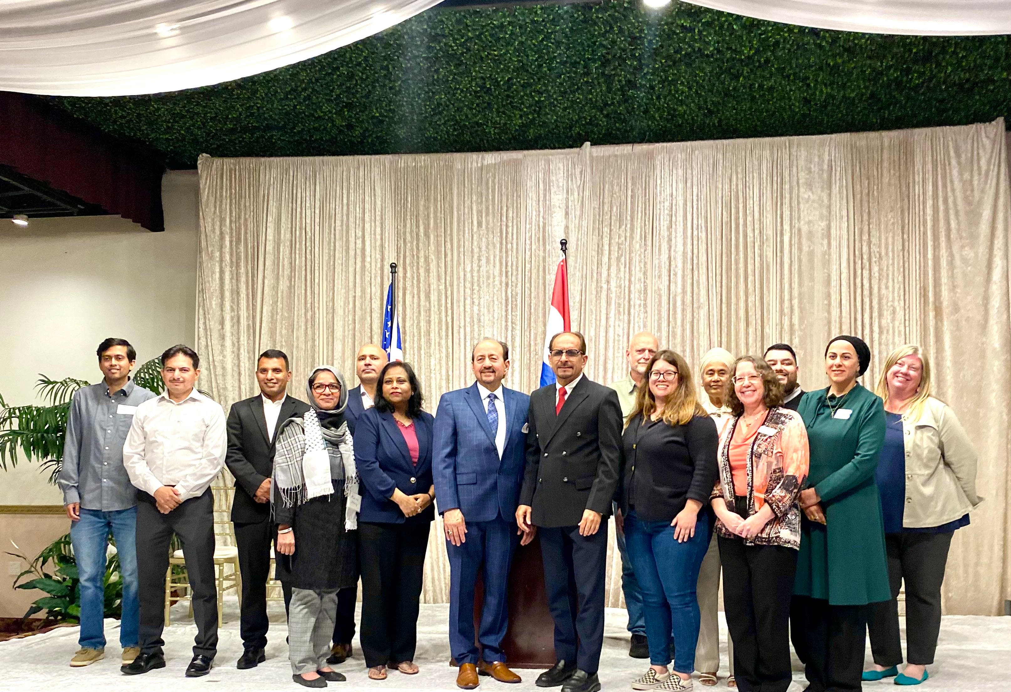 Manisha Pathak Meets with Muslim Community at USAMPAC Meet-and-Greet