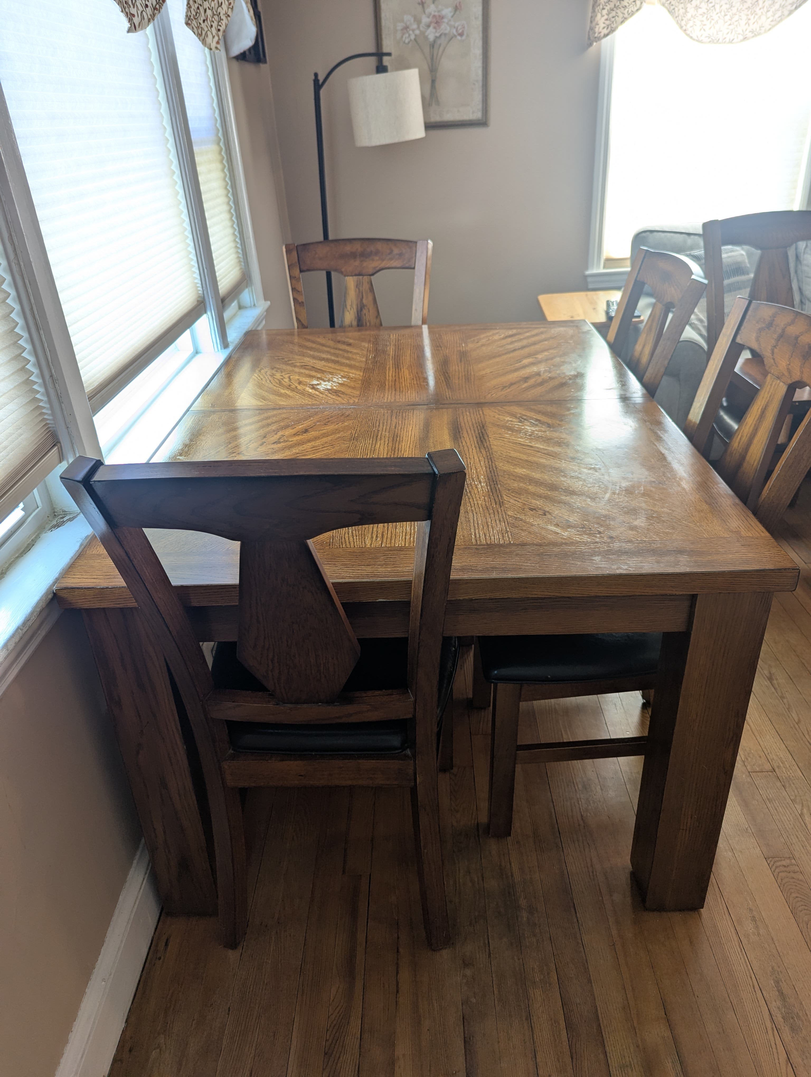 Free Dining Table