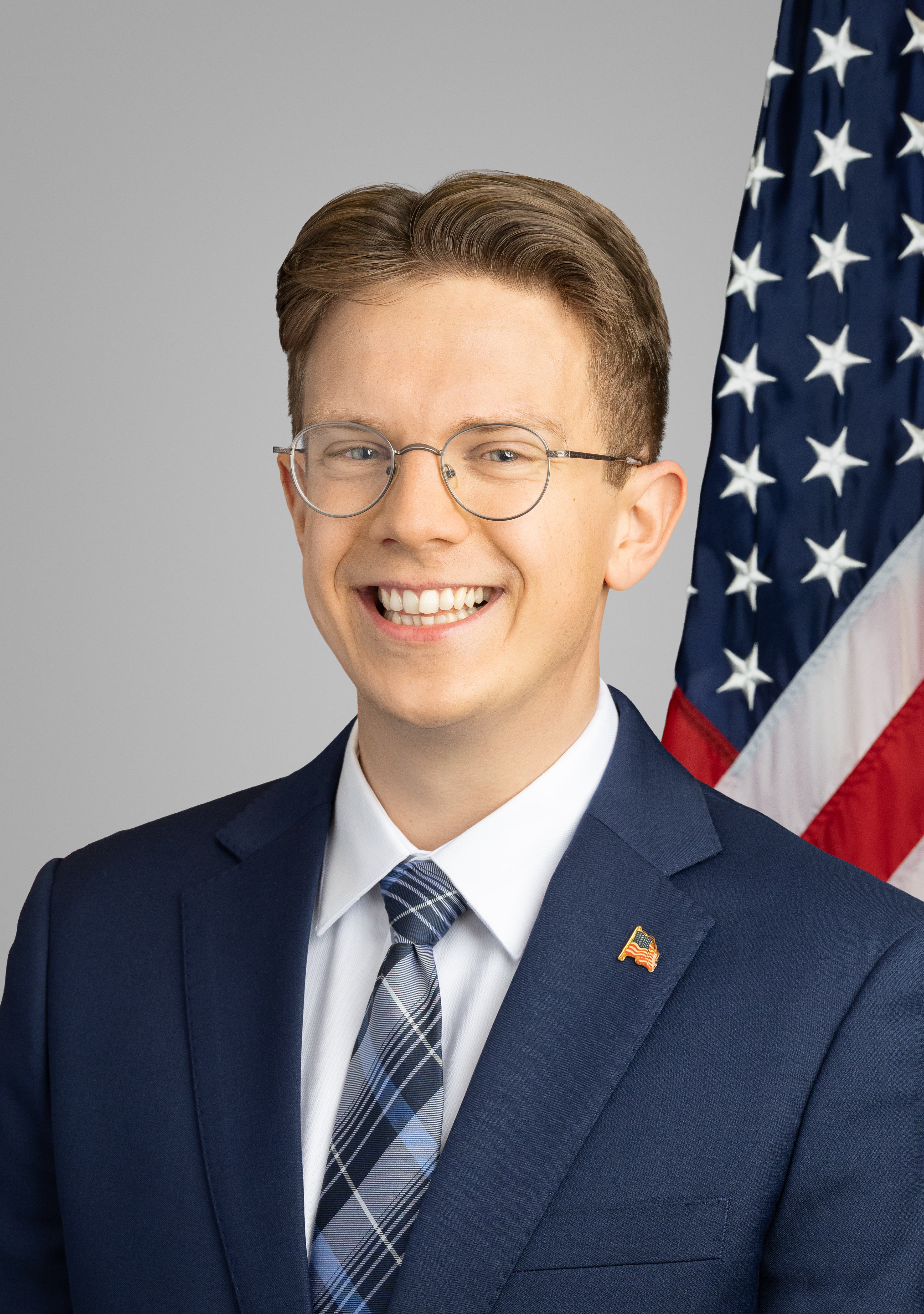 Des Plaines City Clerk Dominik Bronakowski Relaunches Candidate Guides Ahead of Spring 2027 Election