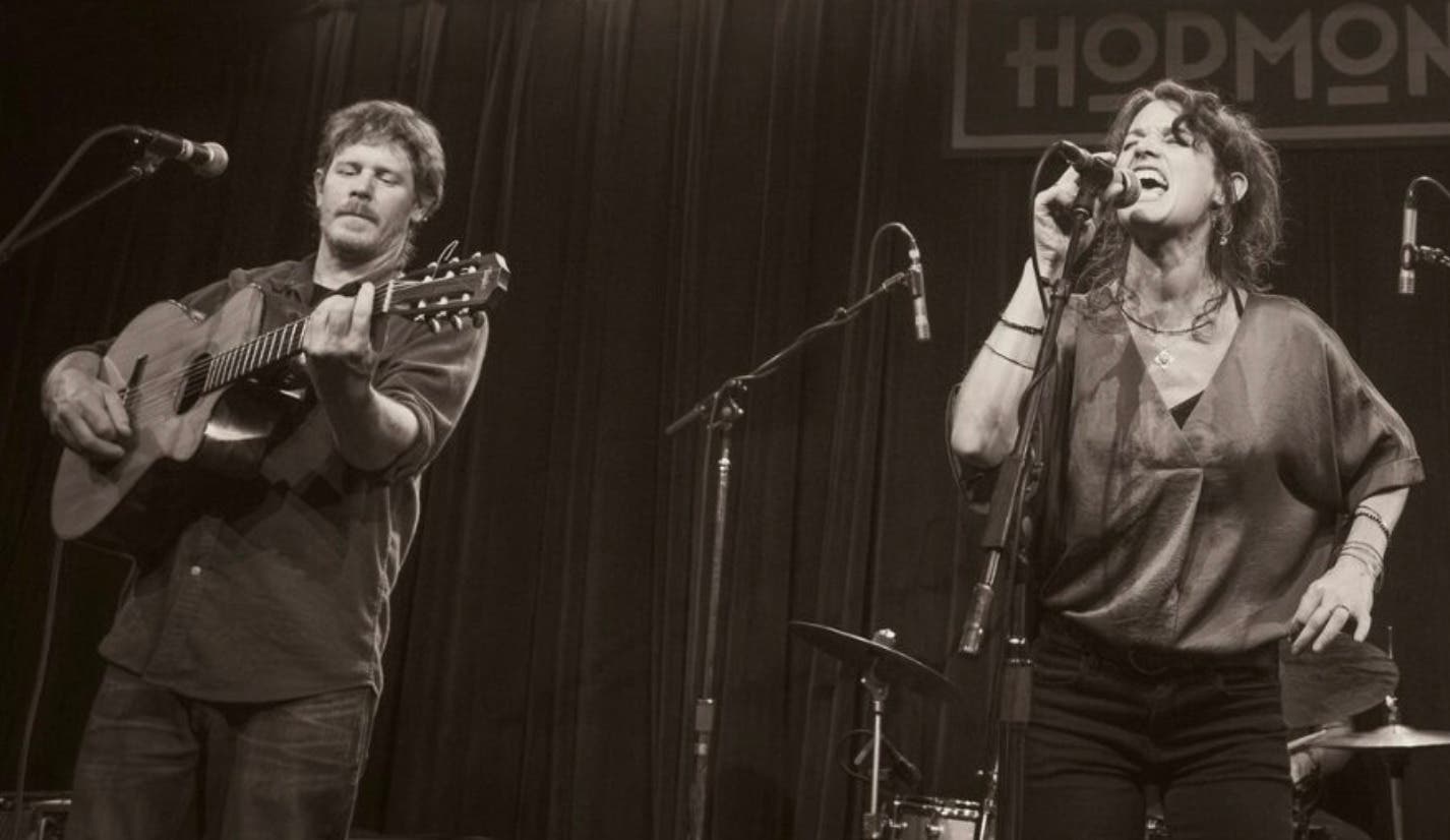 Live Music at Spicy Vines - Featuring Le Duo