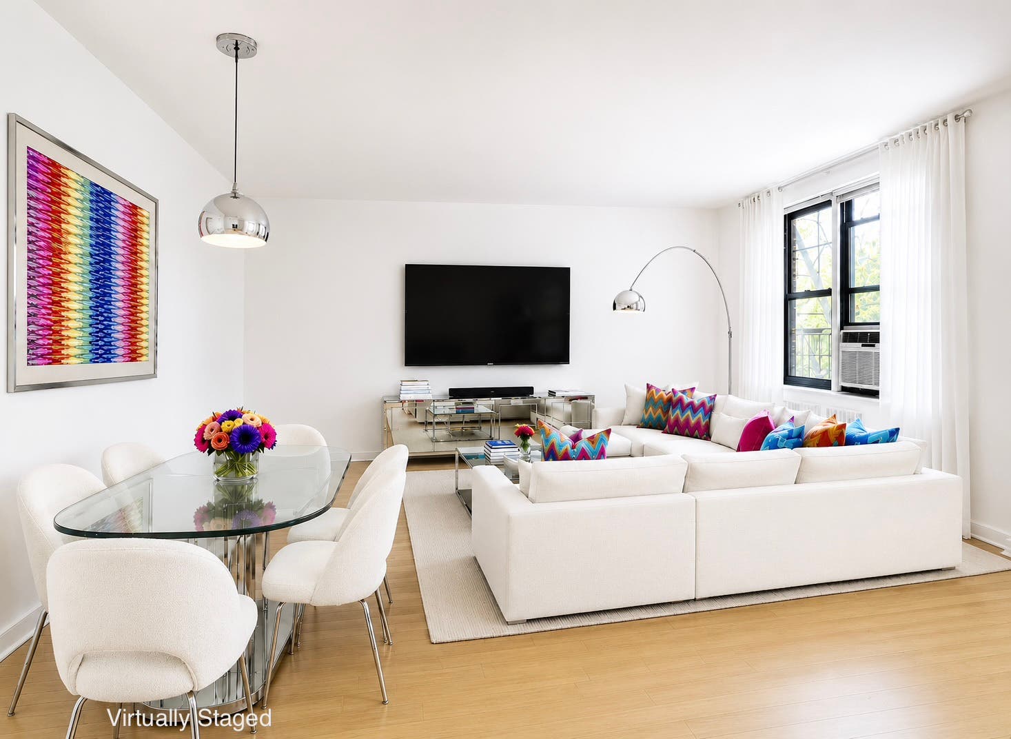 NO BROKER FEE: Spacious & Sun-filled 2 Bedroom 