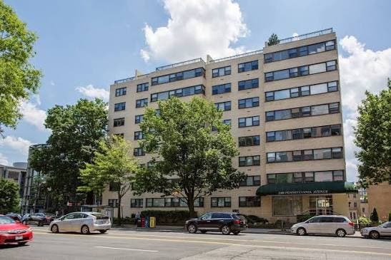 $1200 - 2400 Pennsylvania AVE NW ( 1 Bed / 1 Bath )