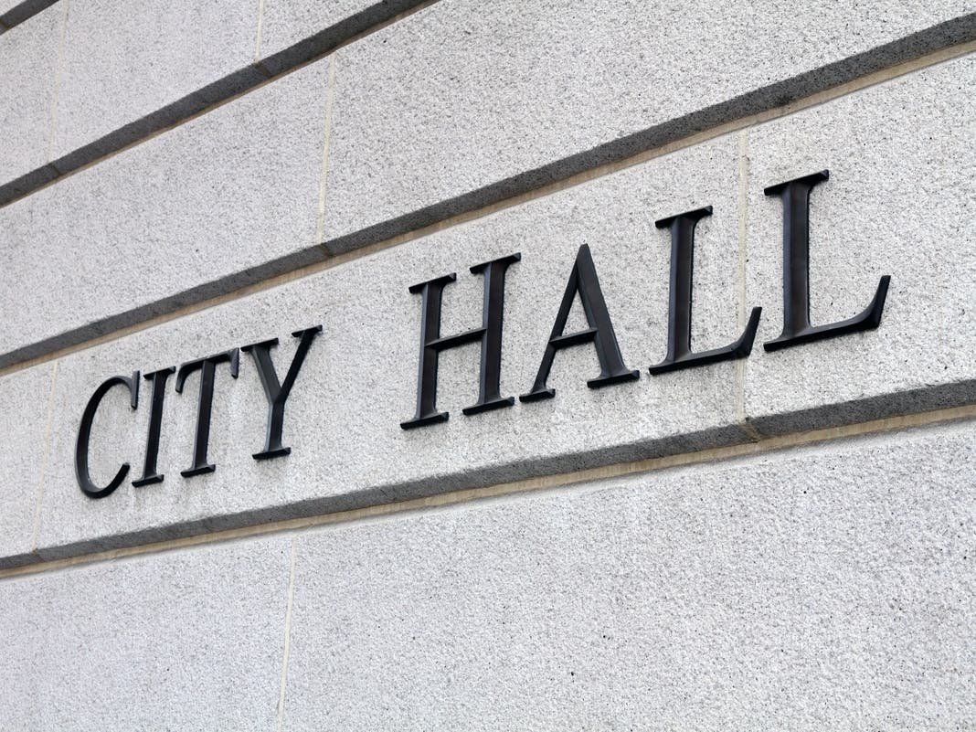 Former Mayor Fills La Cañada Flintridge Council Vacancy