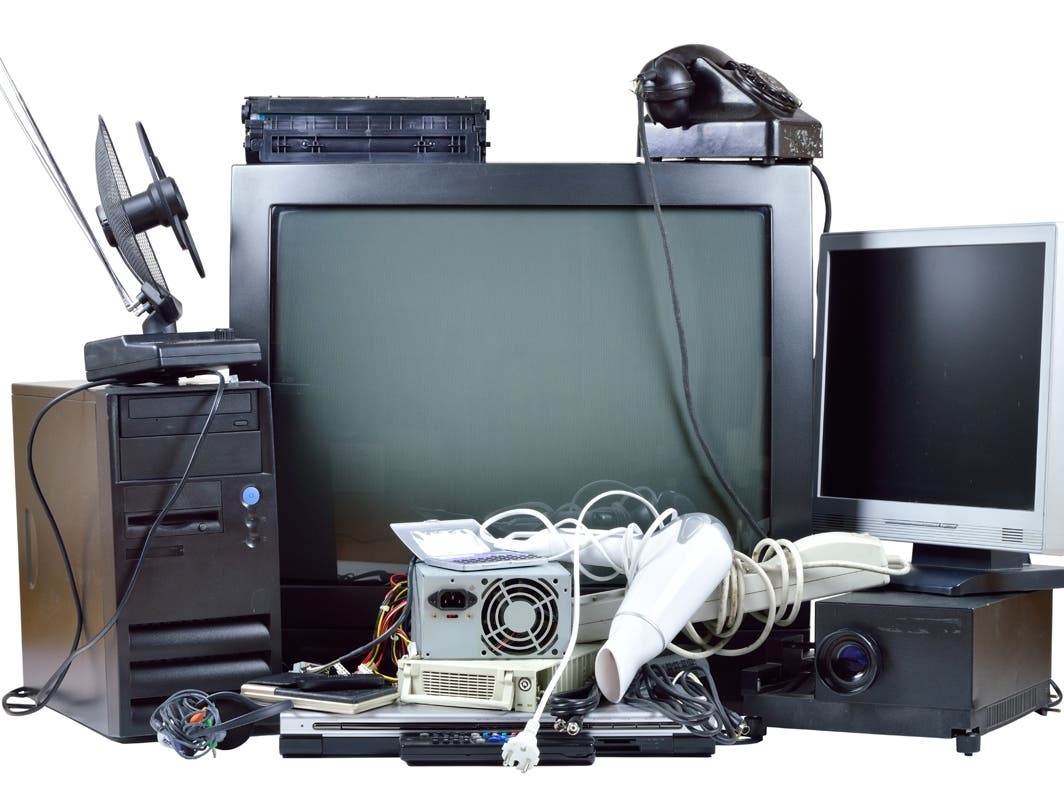 Calabasas Offers Free E-Waste Recycling, Oil And Paint Collection