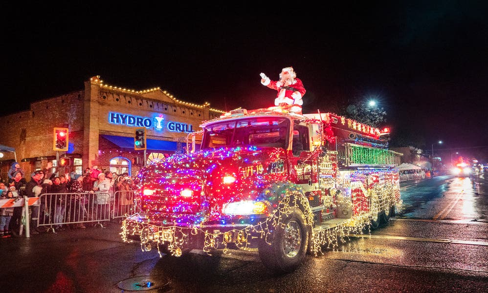 Calistoga Lighted Tractor Parade