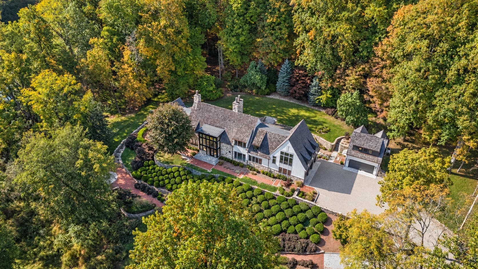 A Private 12.45-Acre Estate on Bernardsville Mountain, New Jersey