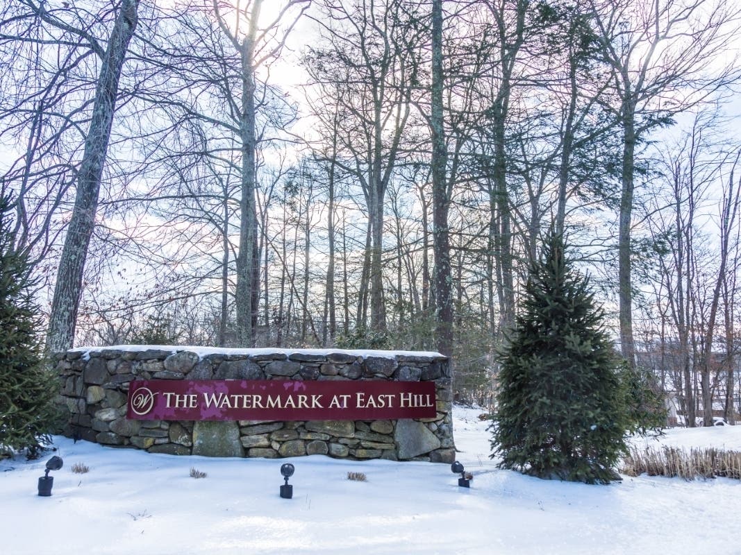 Luxury Senior Living In A Vibrant Retirement Community 